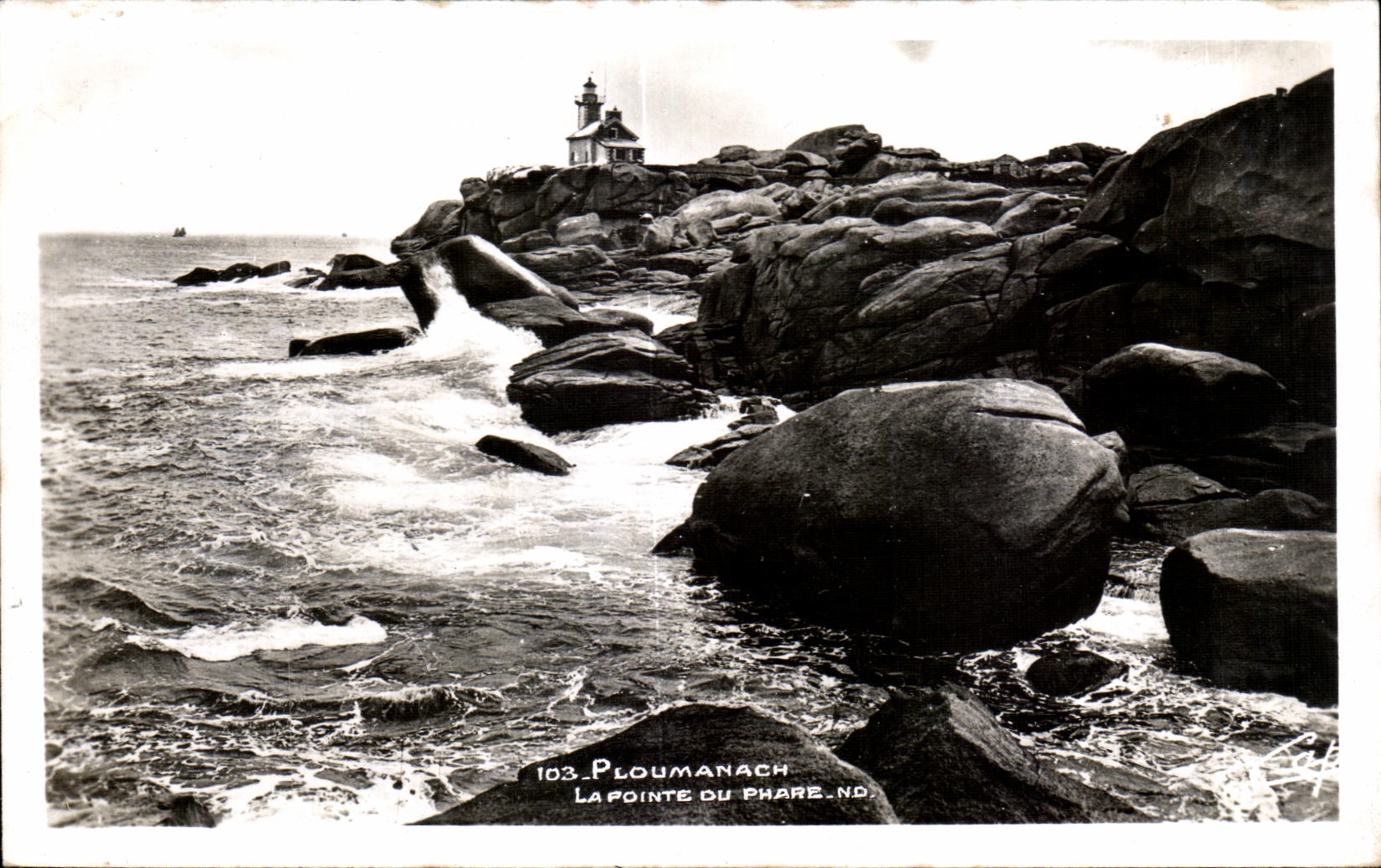 CPA Ploumanac h La Pointe ou Phare