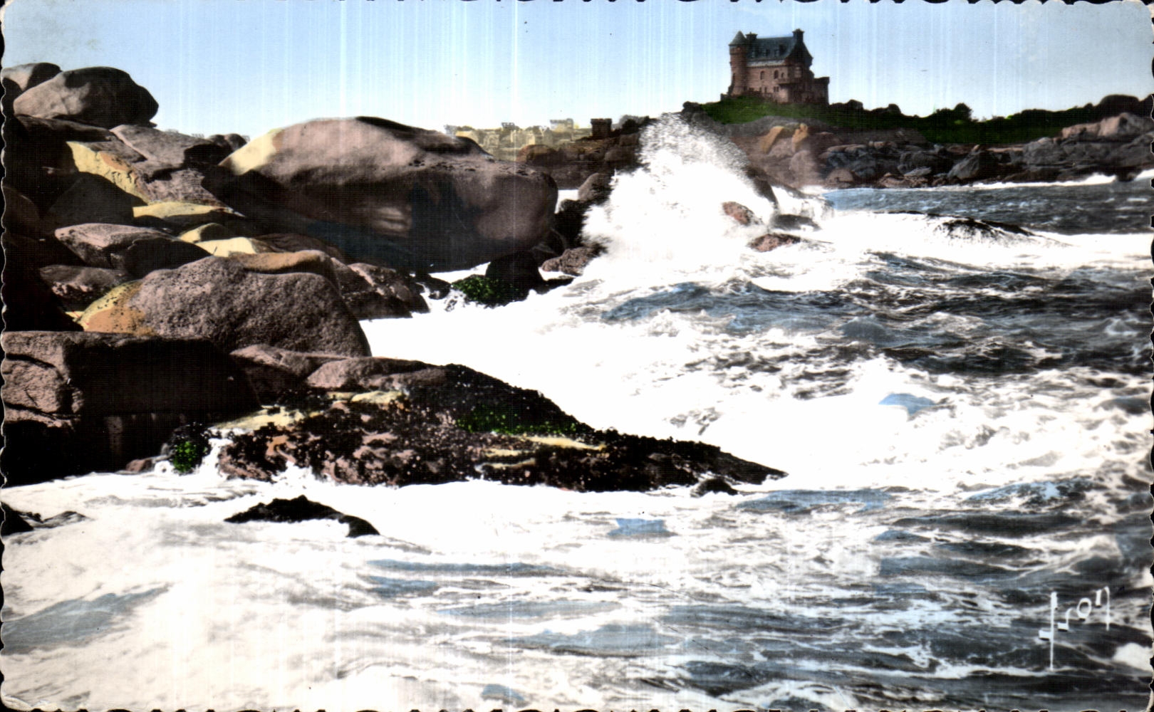 CPA Ploumanac h en PERROS GUIREC Les rochers du Chateau de Castaeres