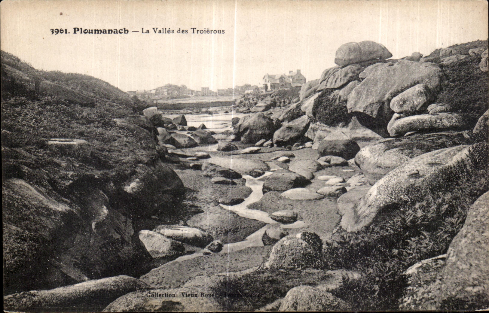 CPA Ploumanac h La Vallee des Troierous
