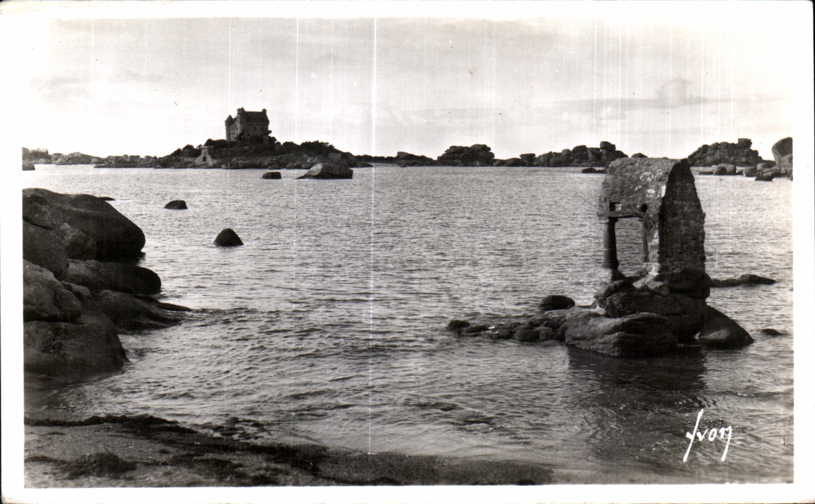 CPA Ploumanac h h La Baie interieure et L Oratoire de Saint Guirec