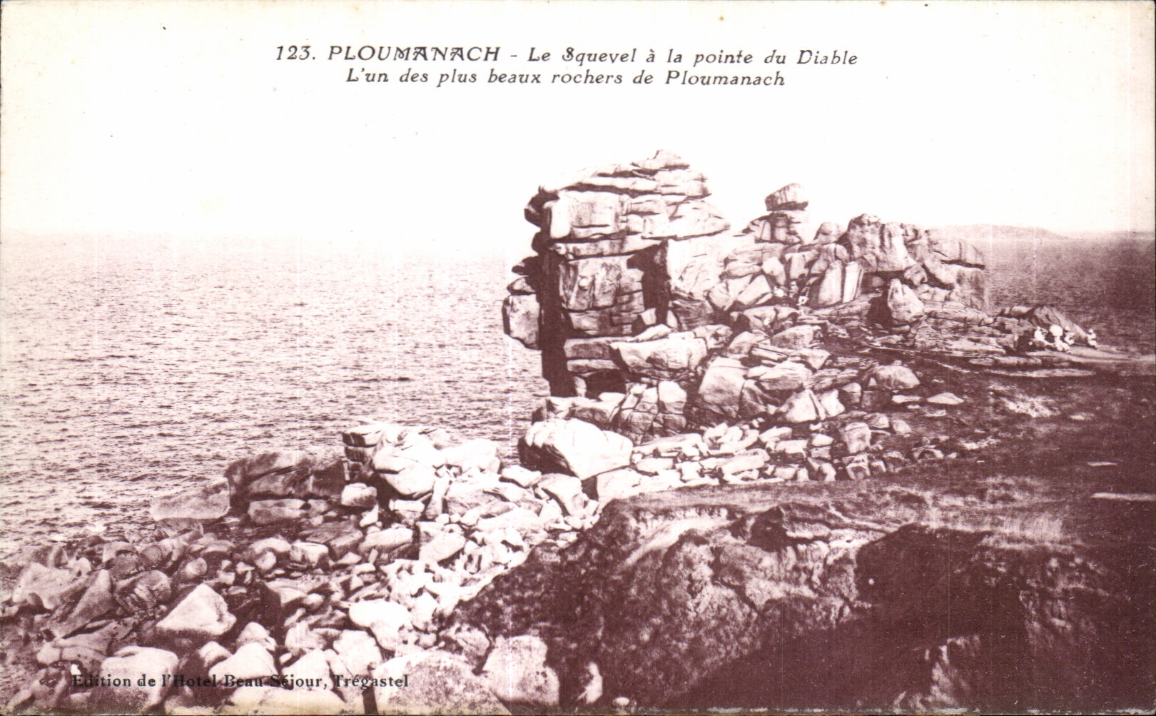 CPA Ploumanac h Le Squevel a la pointe du Diable