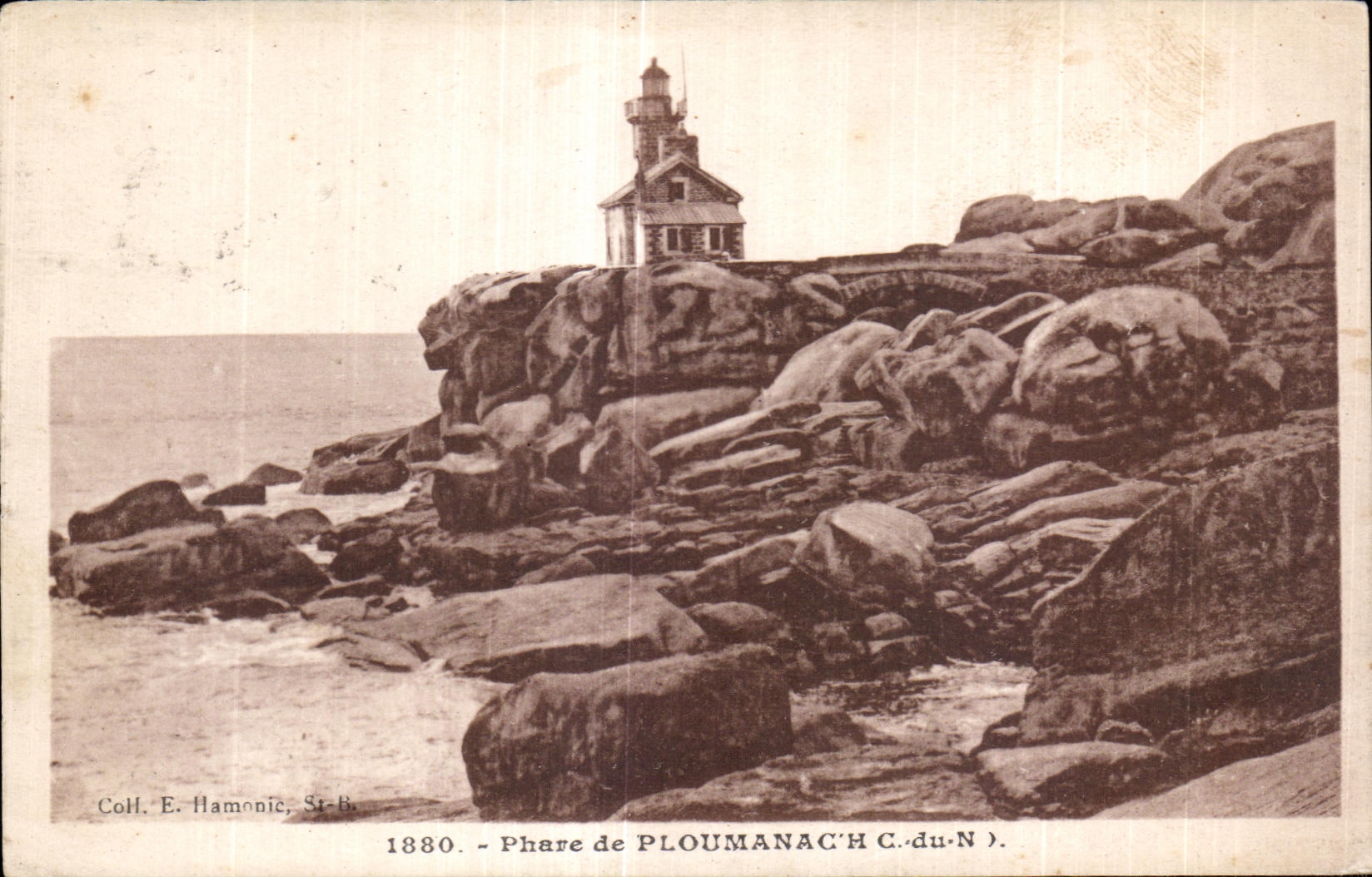 CPA Phare de Ploumanac h 