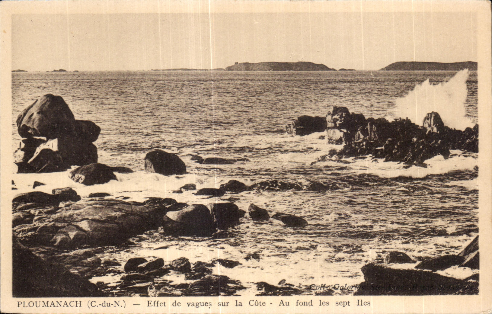 CPA Ploumanac h Effet de Vagues sur la Cote