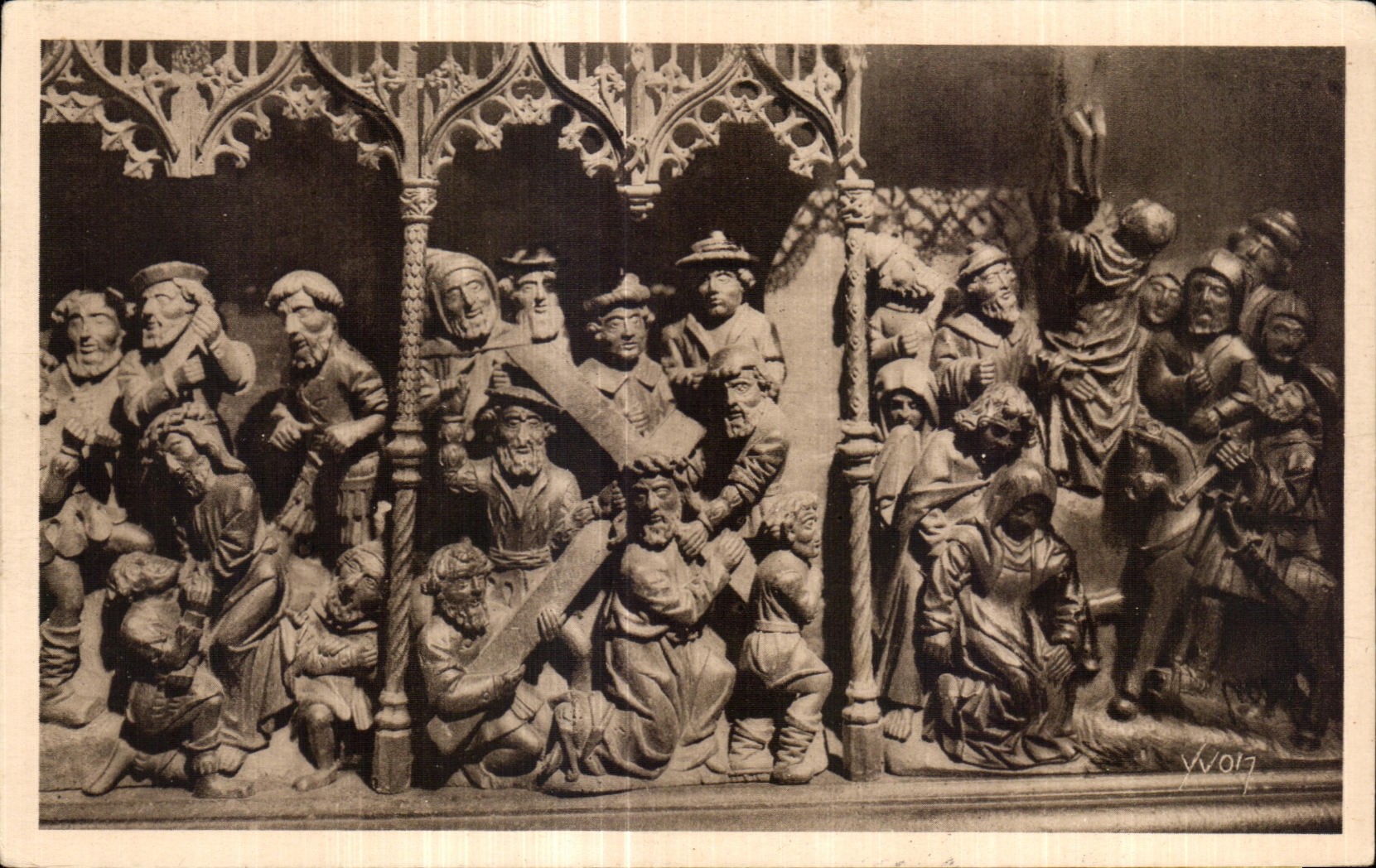 CPA Treguier Chapelle du Duc Sepulture de Jen V de Bretagne Motifs en bois sculptes