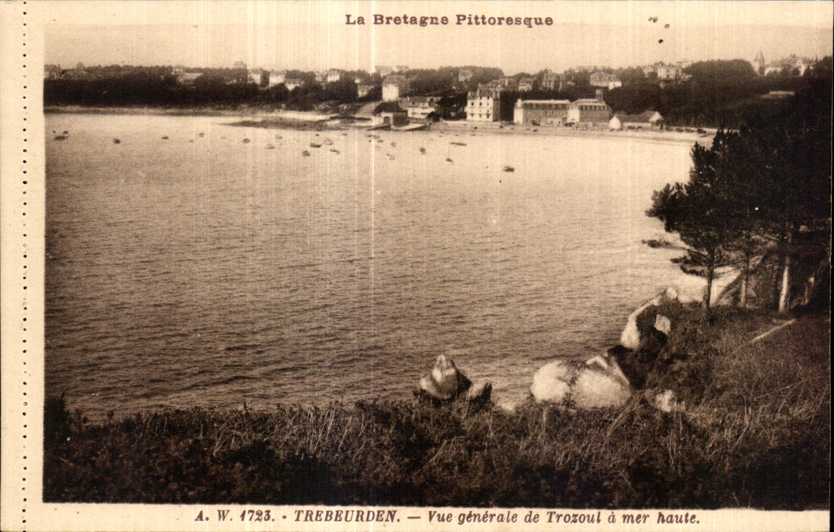 CPA Trebeurden Vue generale de Trozoul a mer haute