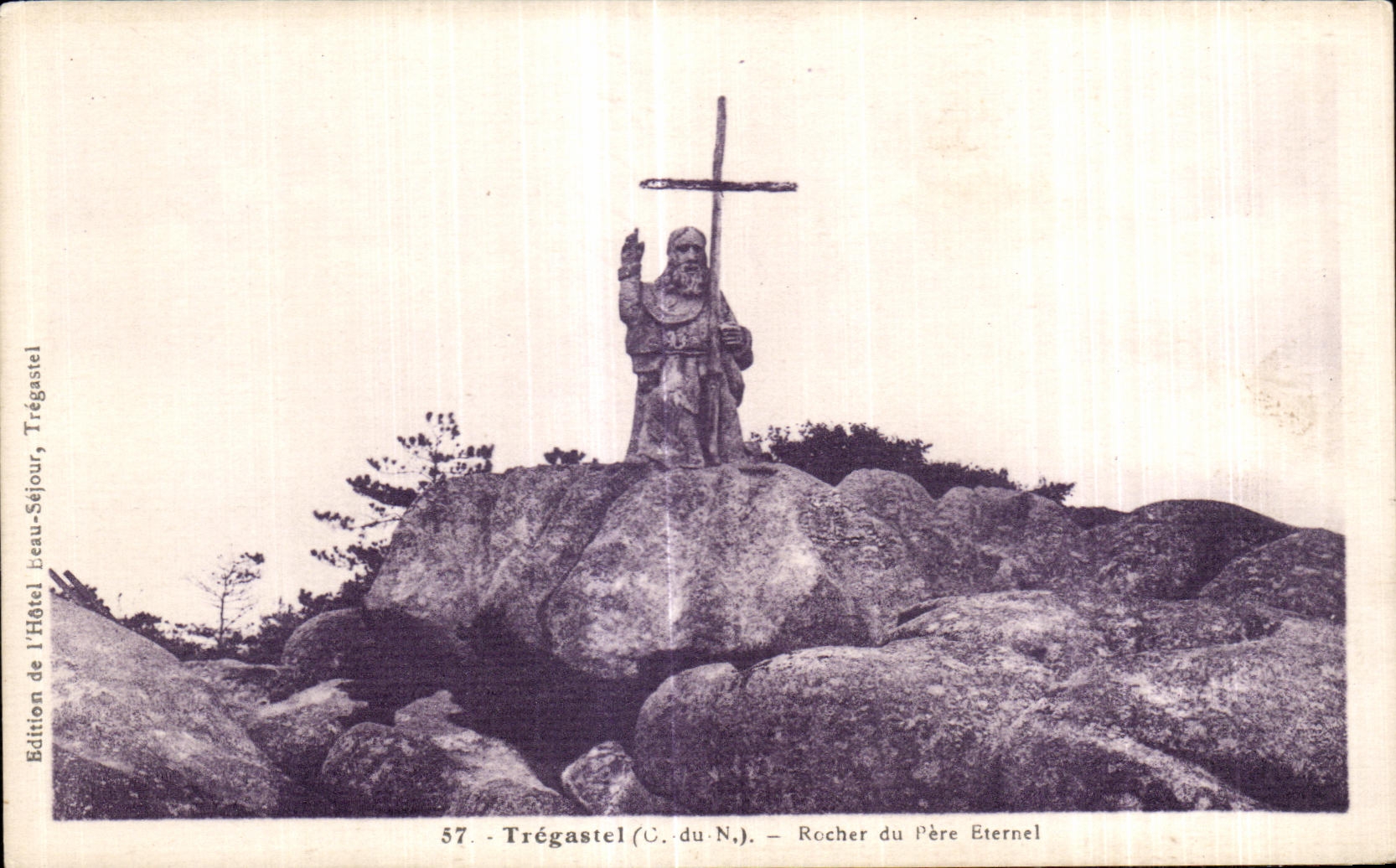 CPA Tregastel Rocher du Pere Eternel