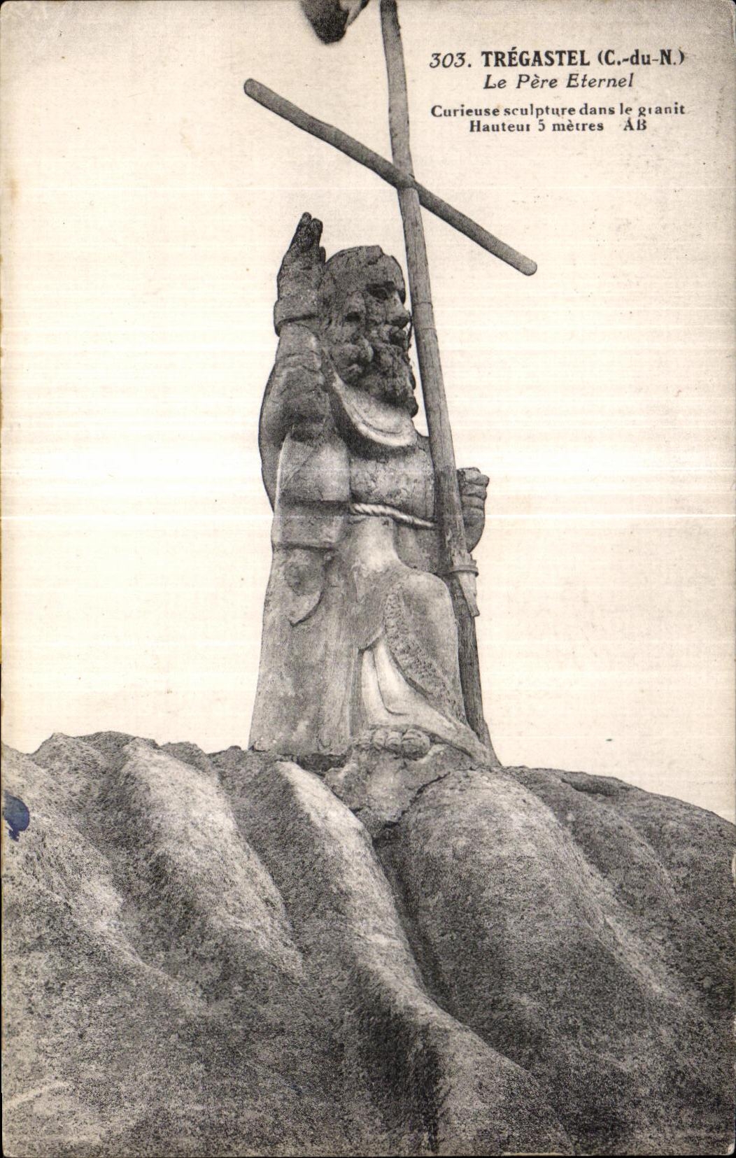 CPA Tregastel Le Pere Eternel Curieuse Sculpture dans le granit Hauteau 5 metres