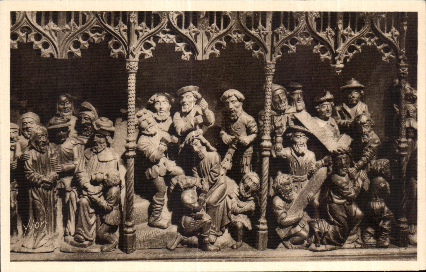 CPA Treguier Chapelle Du de Sepulture de Jean V de Bretagne 