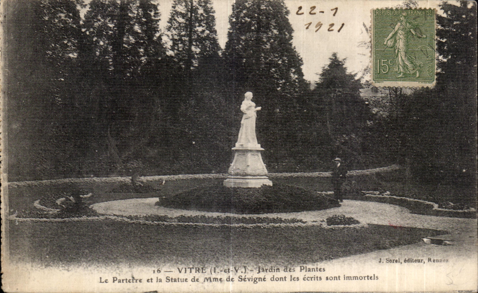 CPA Vitre Jardin des Plantes Le Parterre et la Statue de Mme de Sevigne