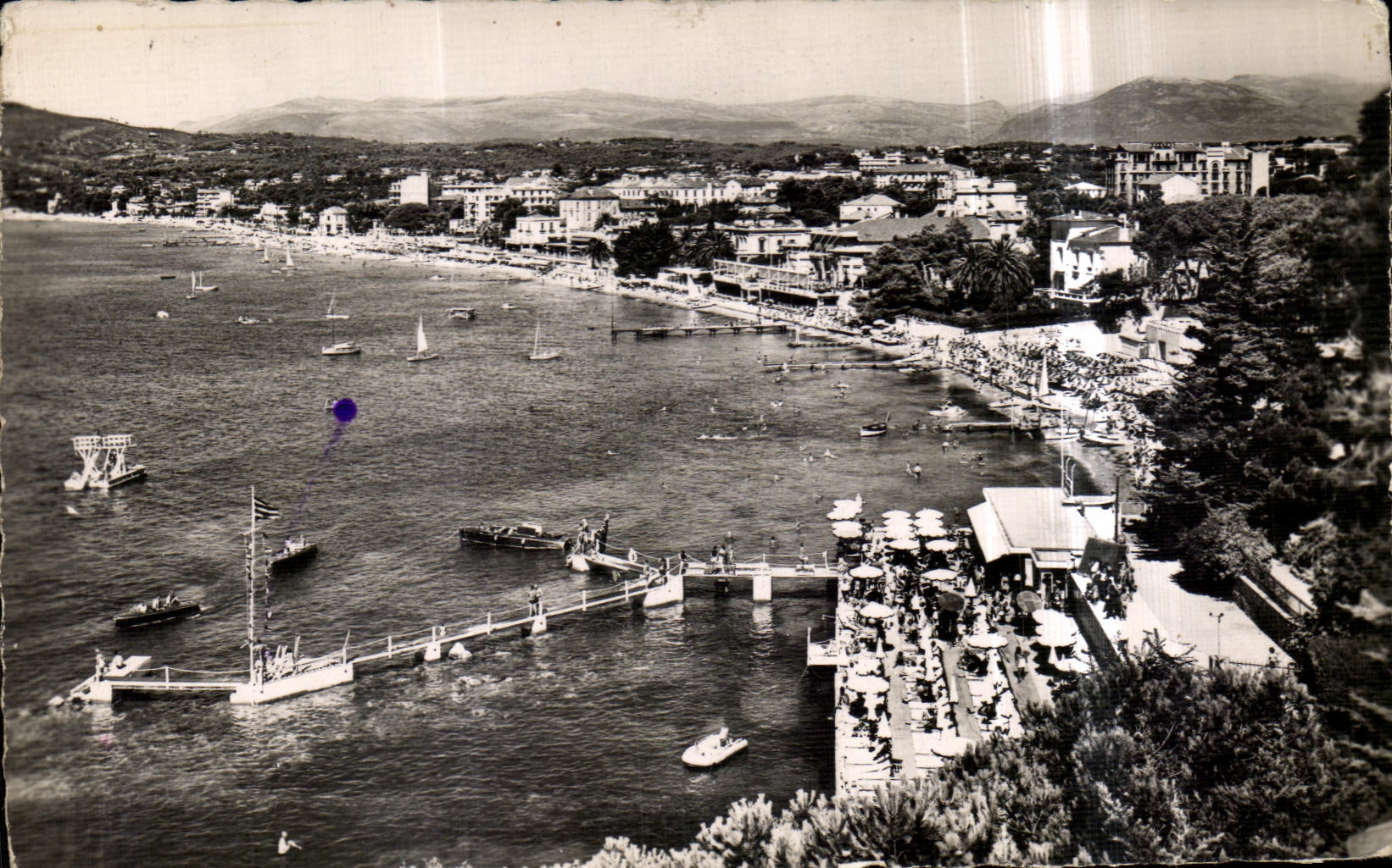 CPA Juan les Pins Vue Generale sur les Plages