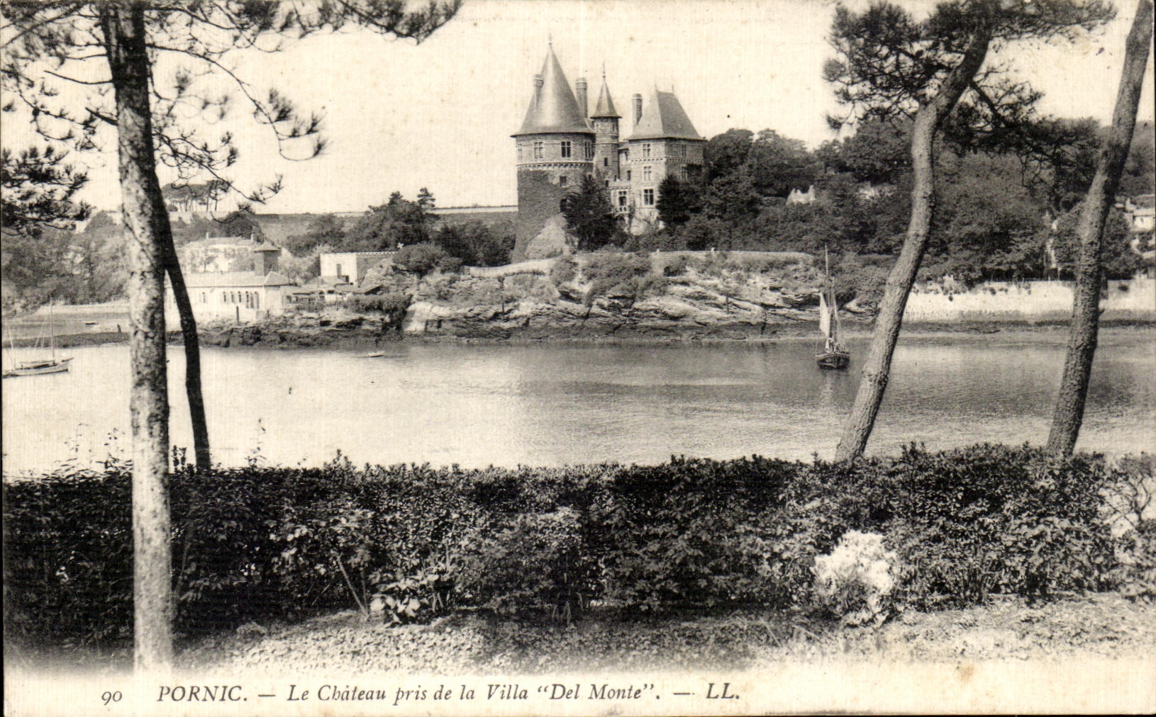 CPA Pornic Le Chateau pris de la Villa Del Monte 