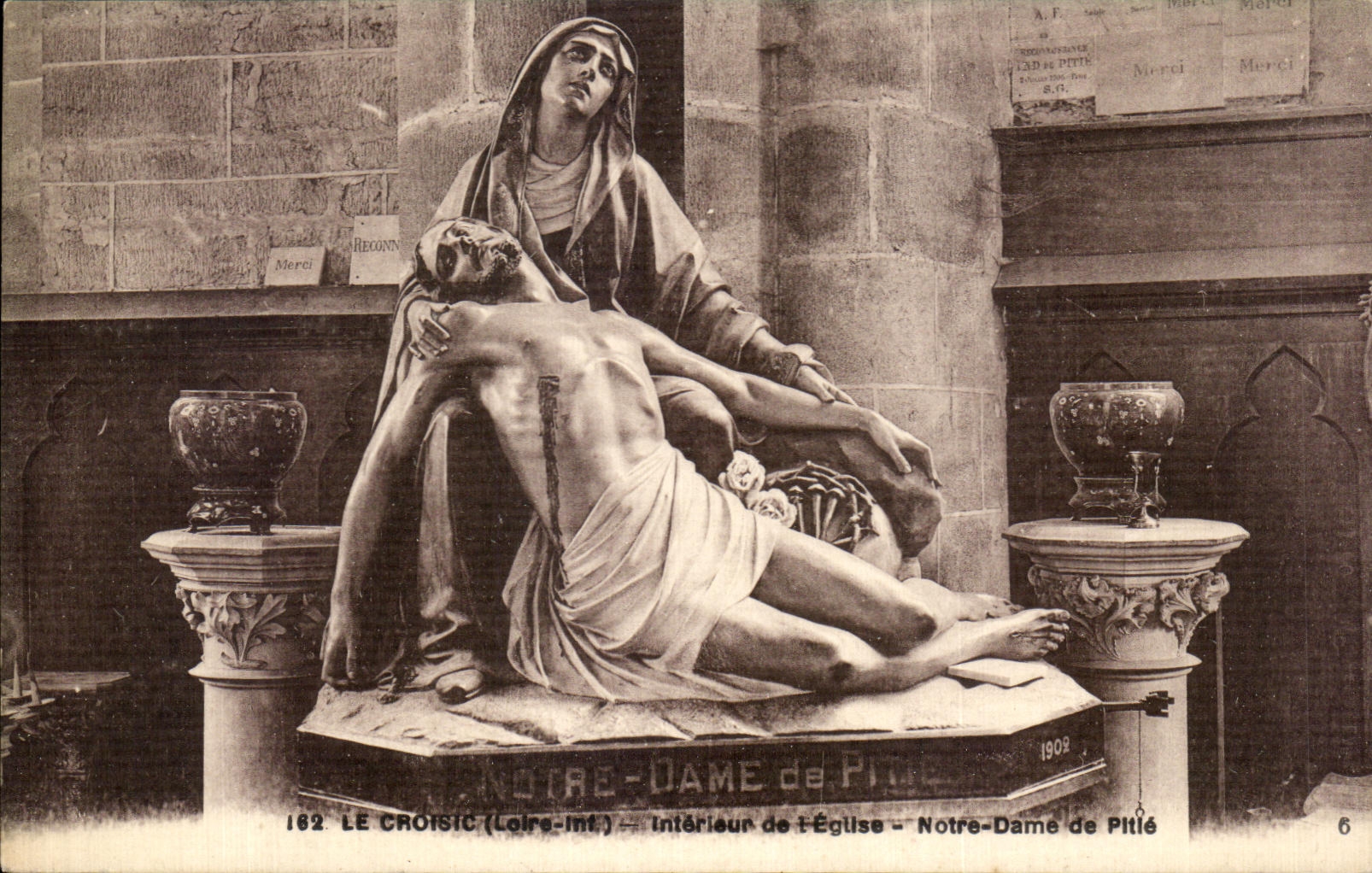 CPA Interior Croisic of Church Notre Dame de Pitie