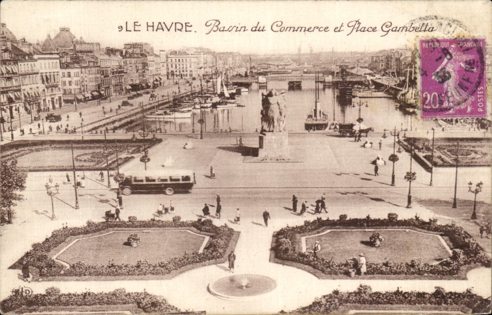 CPA Le Havre Bassin du Commerce et Place Garnbella