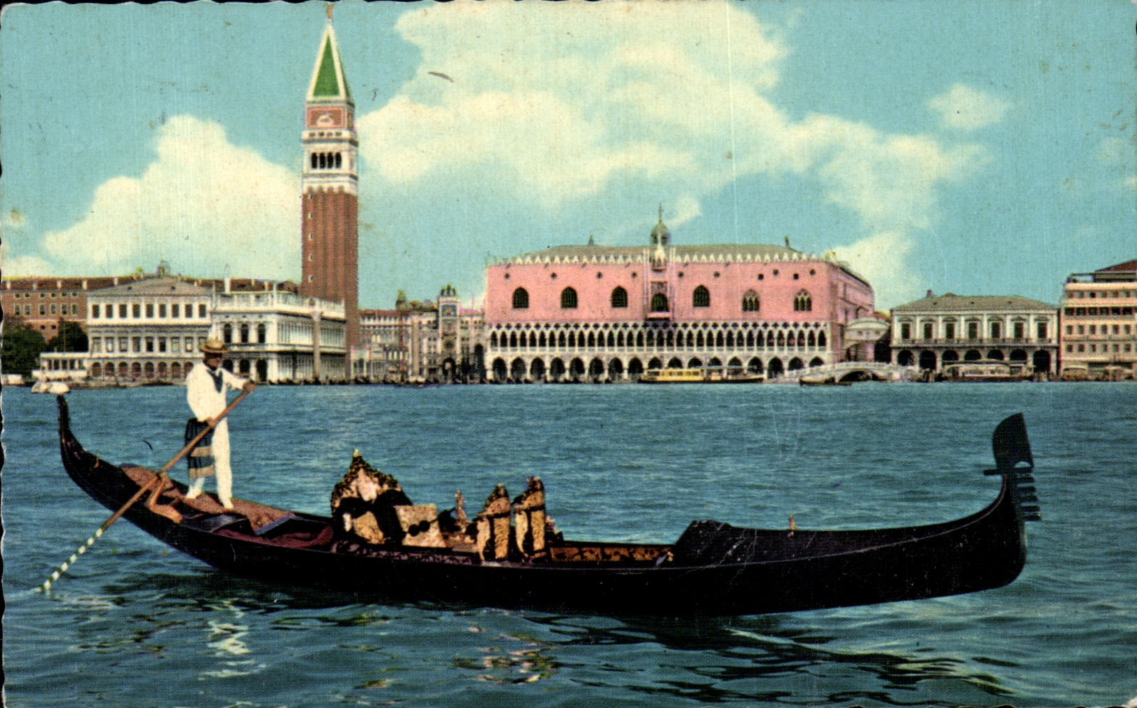 CPA Venezia Panorama E gondola Panorama and gondola Panorama and gondole Panorama und gondola Panorama there gondola