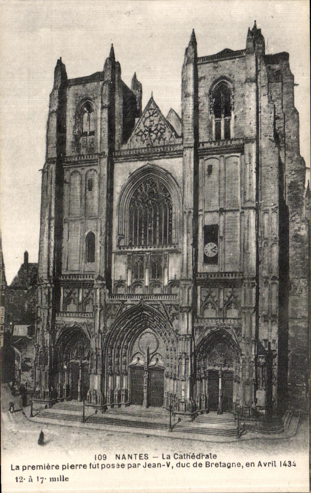 CPA Nantes the Cathedral First Pierre was Posee By Jean