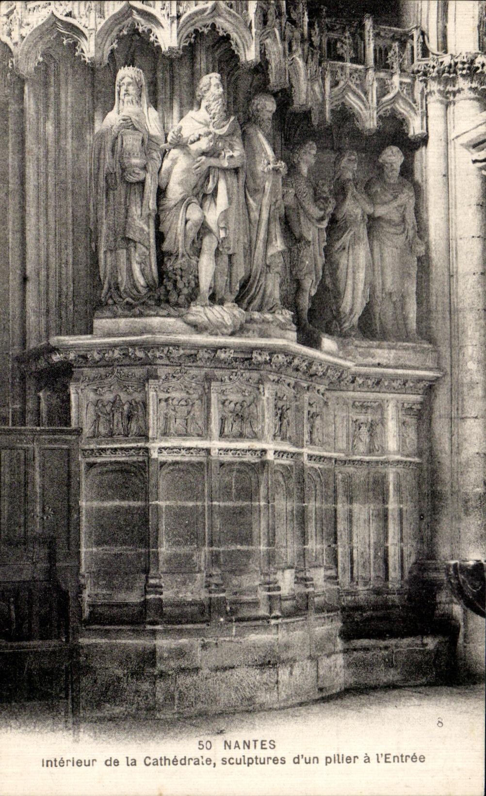 CPA Interior Nantes of the Cathedral Sculptures one to plunder ad interim Entrance