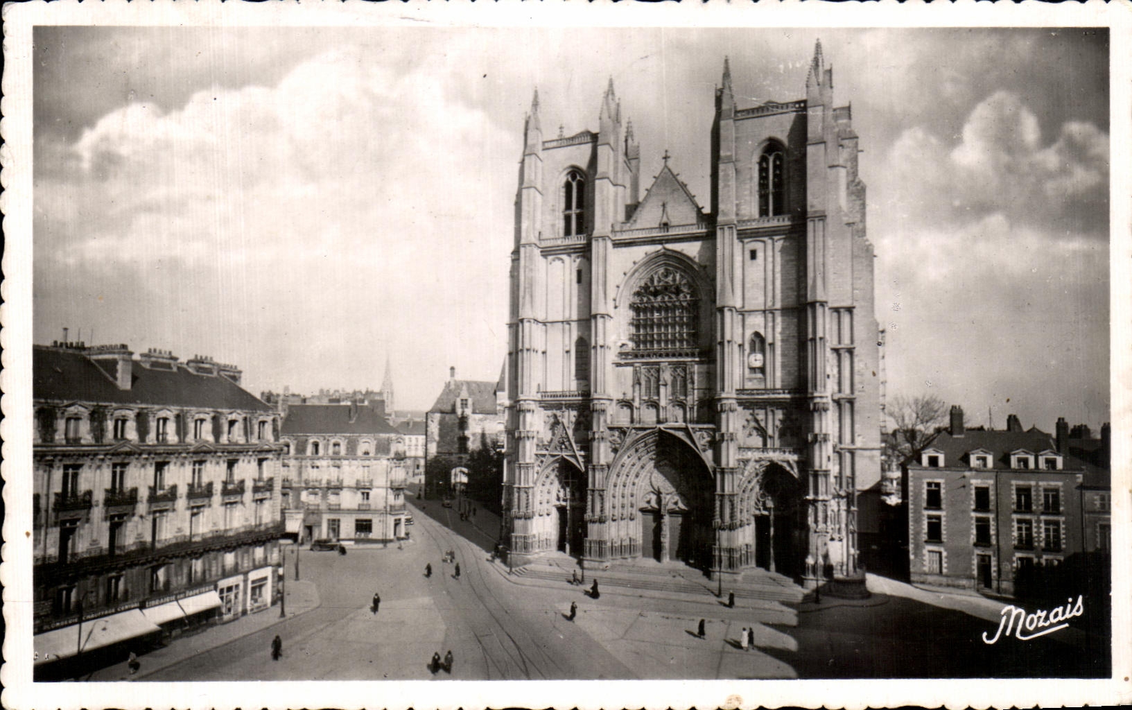 CPA Nantes the Cathedral at the bottom the Tower St Pierre