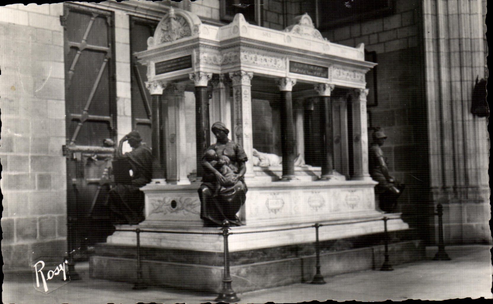CPA Interior Nantes Of the Cathedral Tomb Of General Lamoriciere