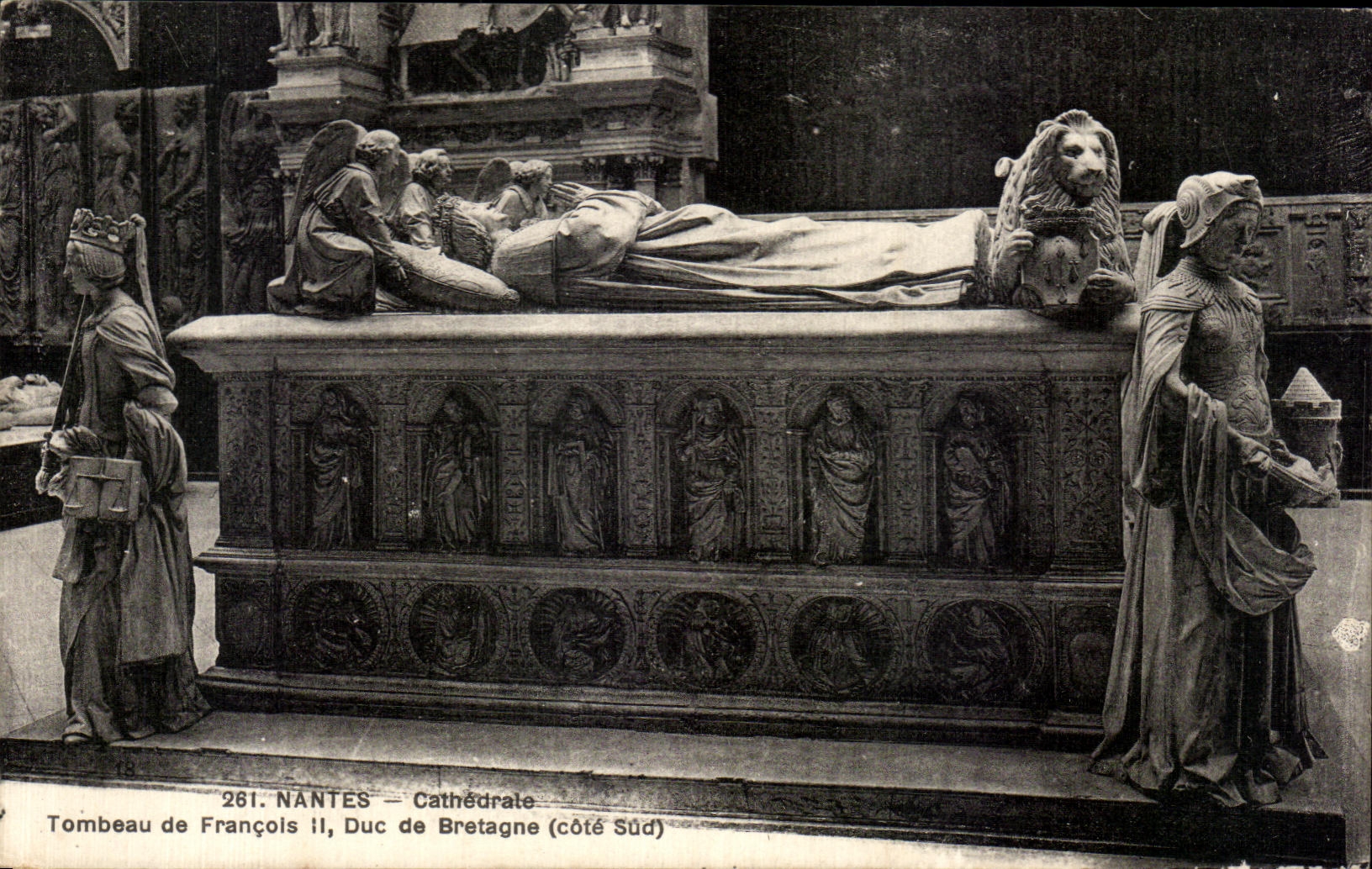 CPA Nantes Cathedral Tomb of Francois II Duke of Brittany Lion