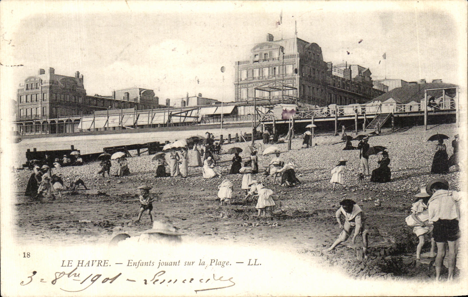 Ninos de CPA Le Havre que explotan la playa