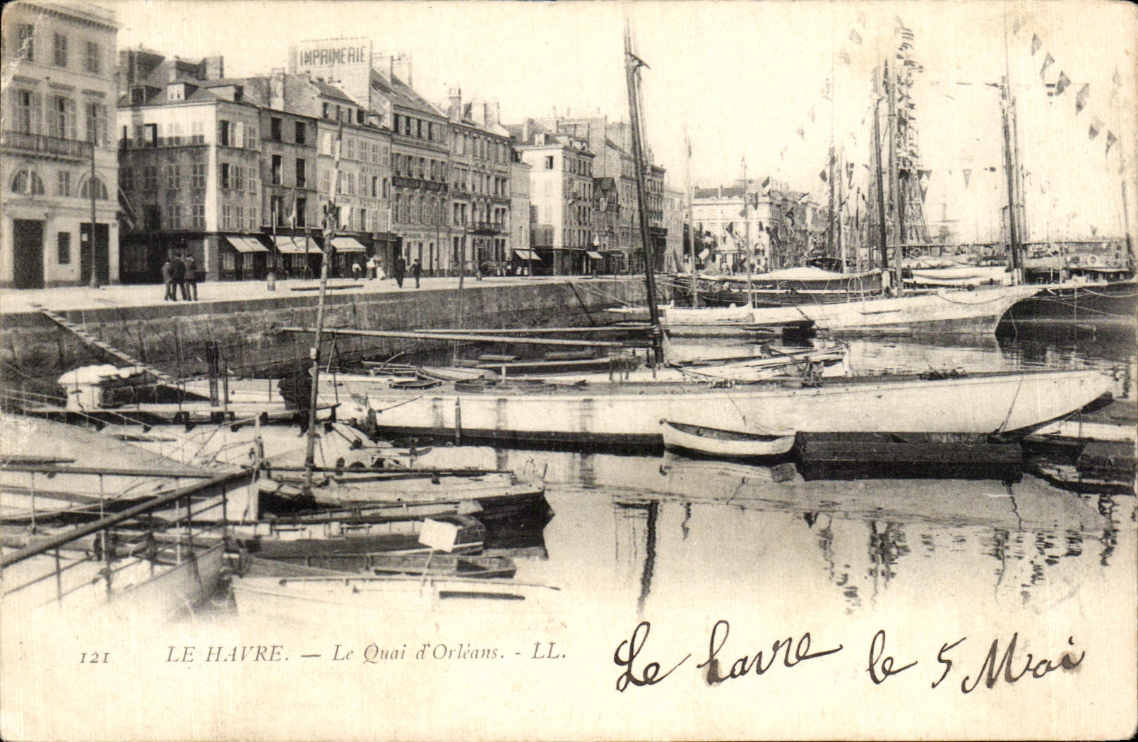 CPA Le Havre Le Quai d Orleans Bateaux