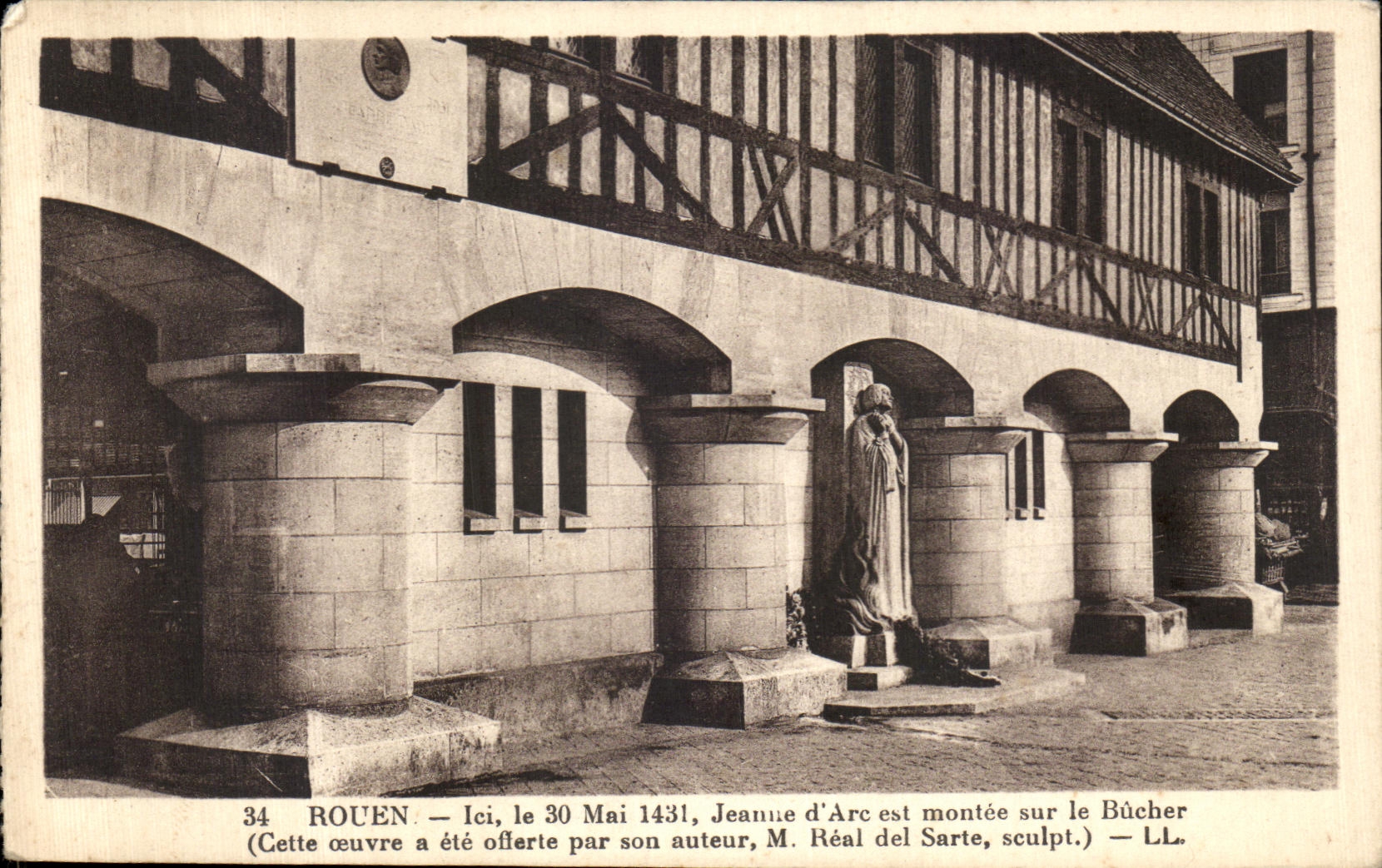 CPA Rouen Ici May Jeanne Arc is assembled on Roughing-hew it