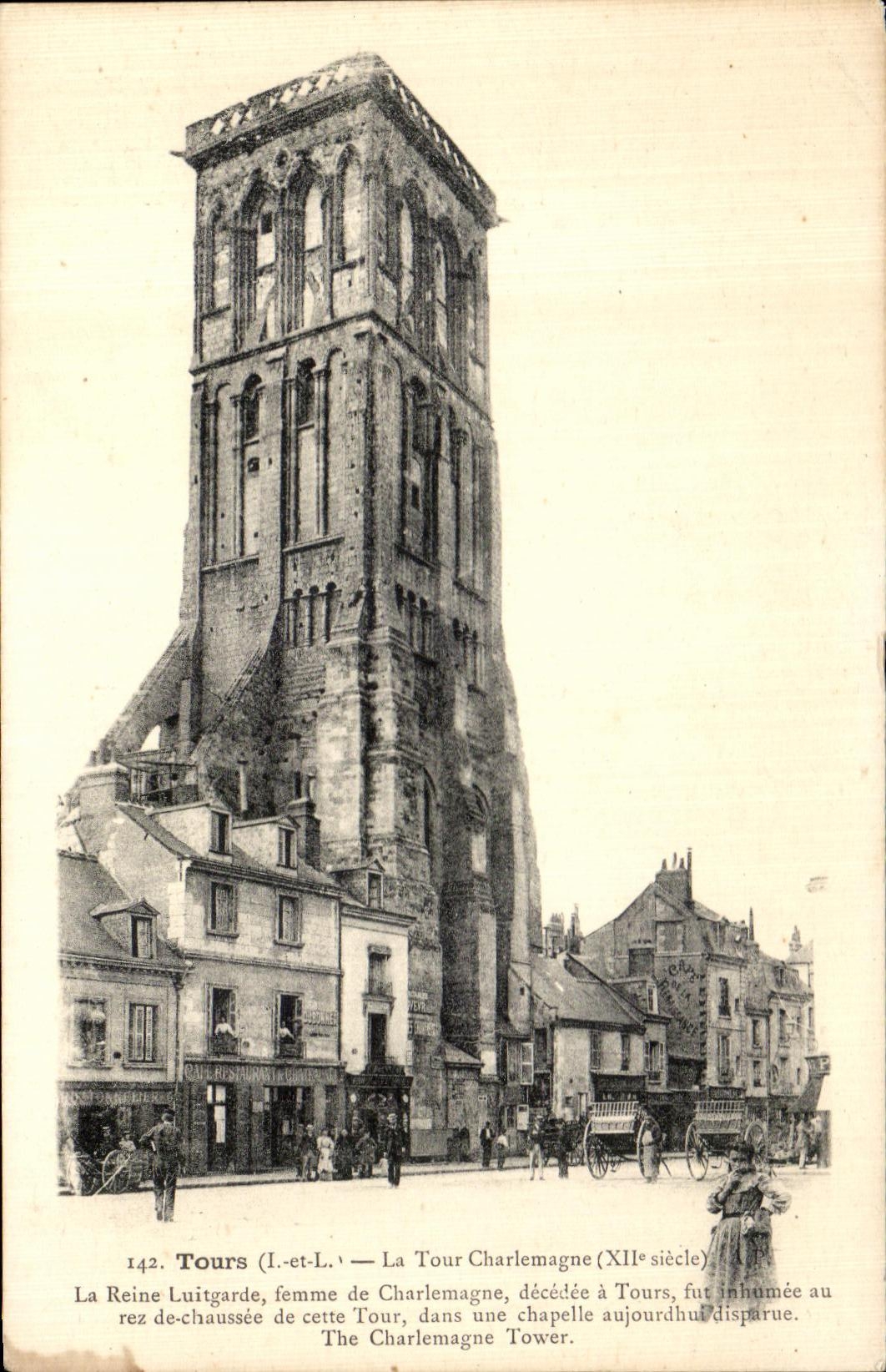 CPA Tours the Charlemagne tower the Queen Luitgarde woman of Charlemagne deceased has turns fue inhumee with rez of Roadway of