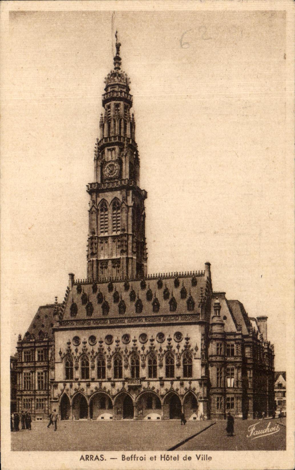 CPA Arras Beffroi et Hotel de Ville