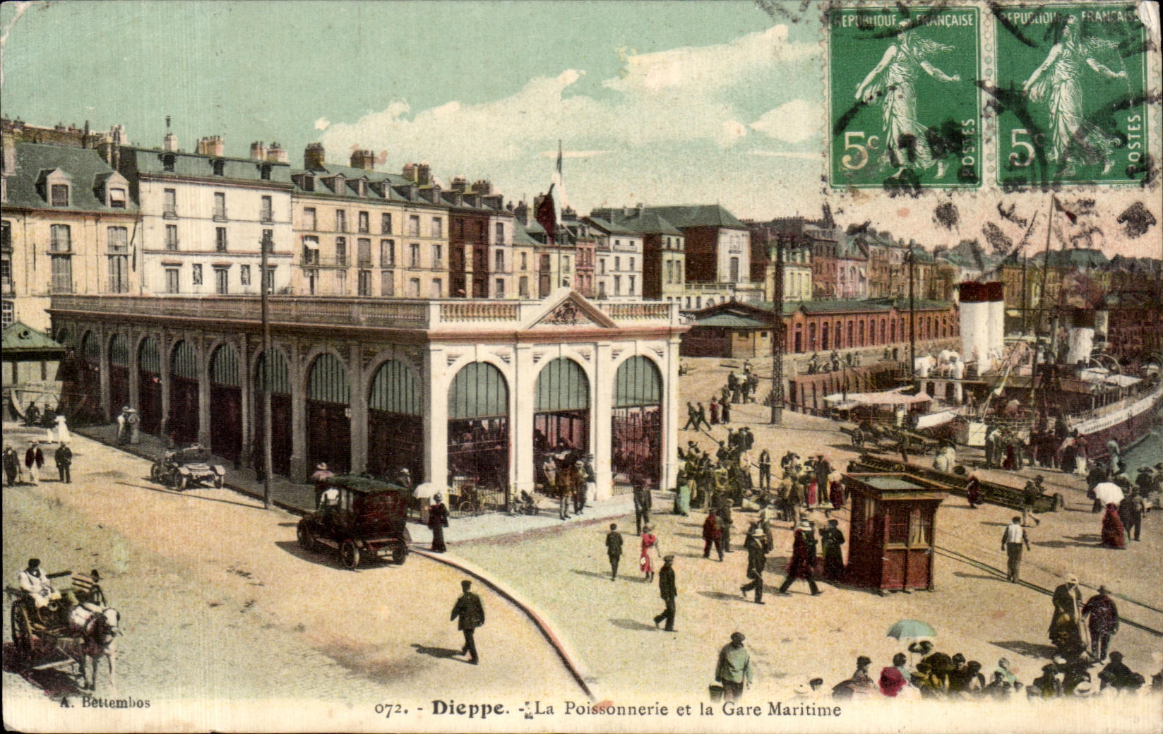 CPA Dieppe los pescados hacen compras y estacion de tren maritima