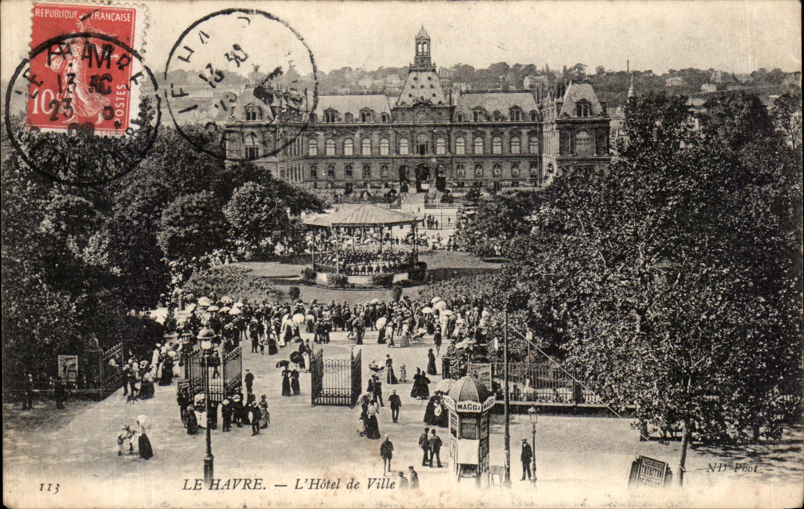 CPA Le Havre L Hotel de Ville kiosque