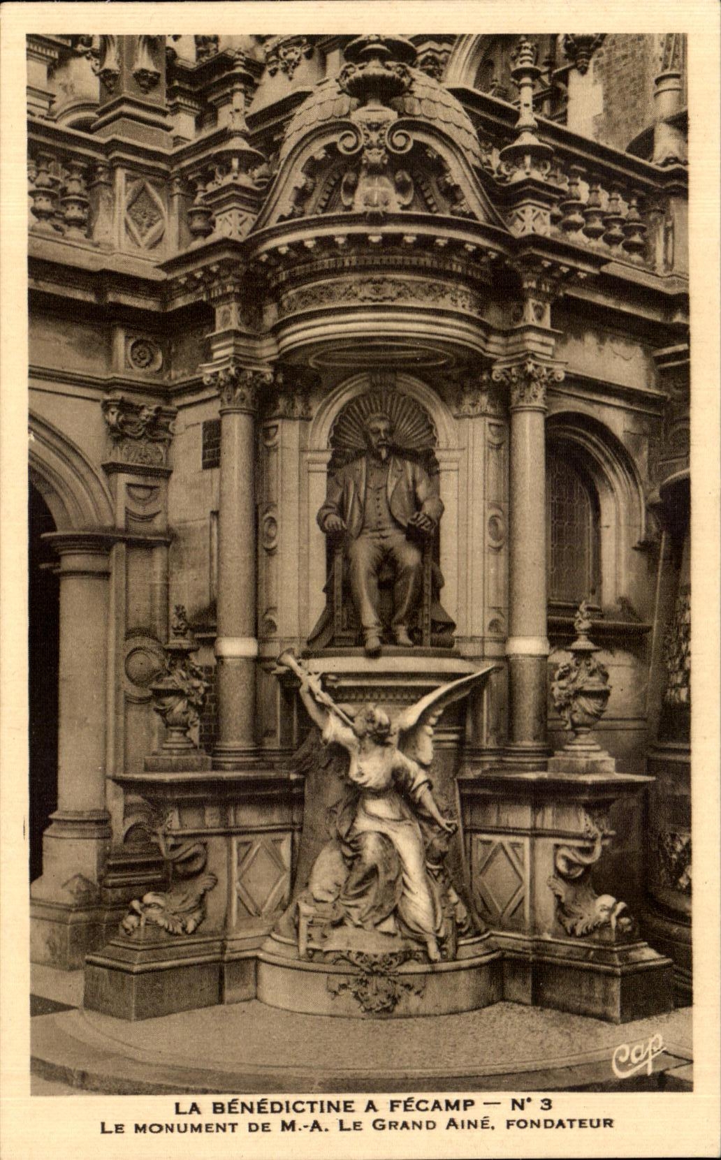 CPA La Benedictine A Fecamp Le Monument De Le Grand Aine 