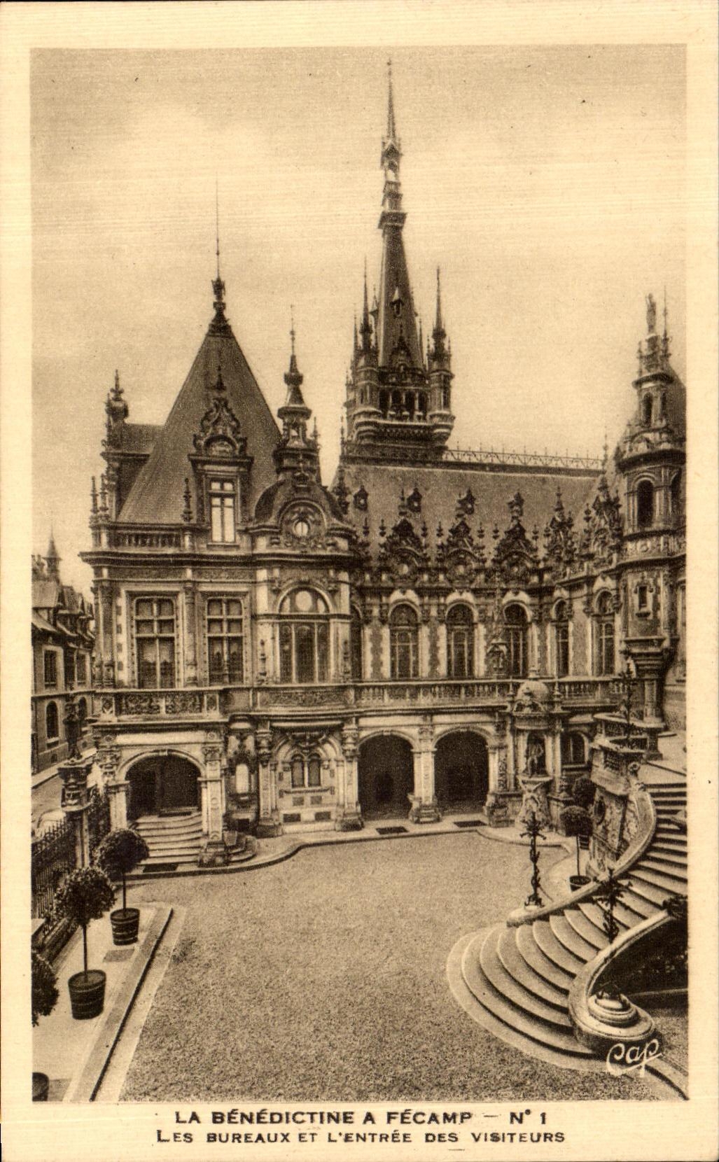 CPA La Benedictine A Fecamp Les Bureaux et L Hentree Des 