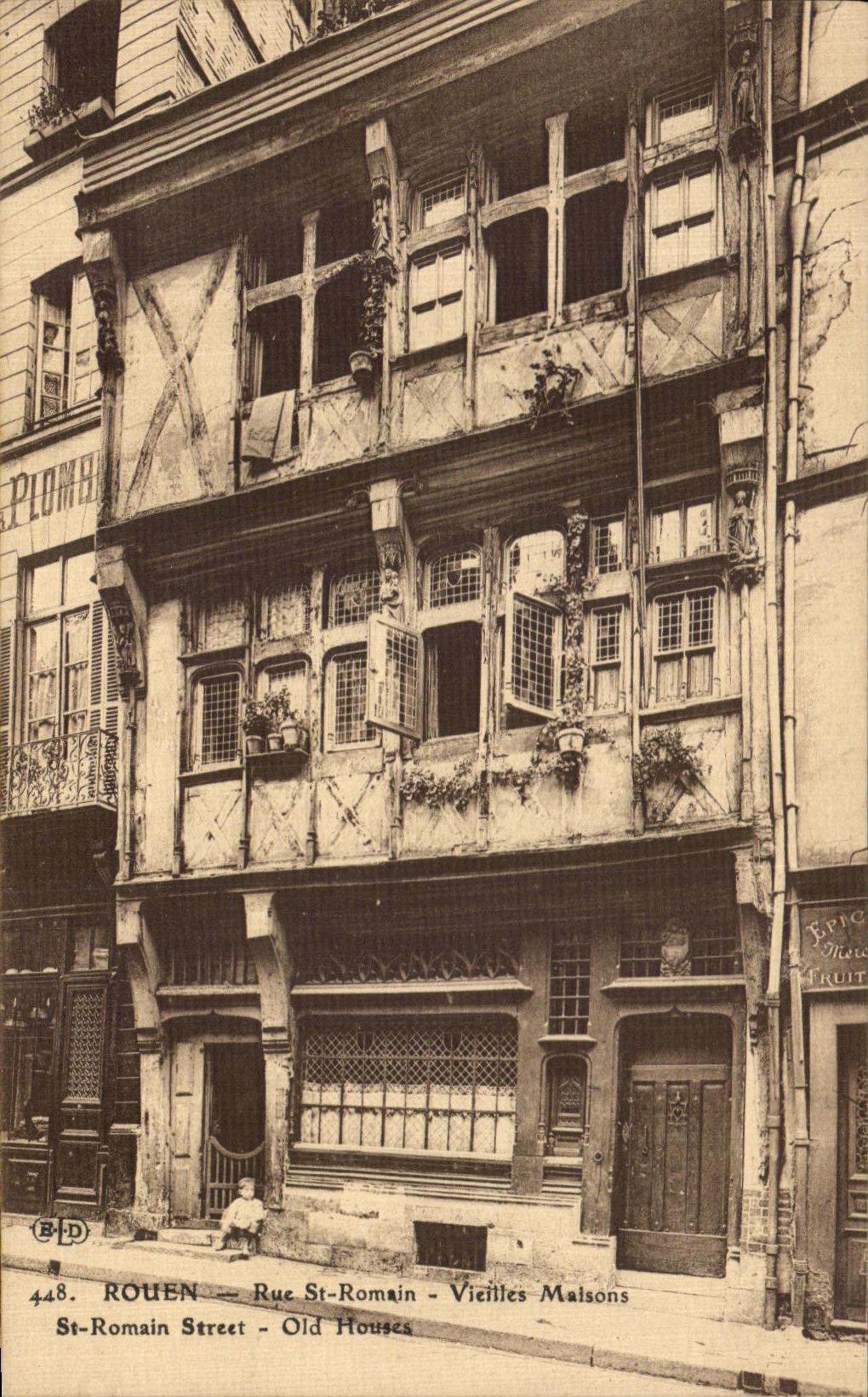 CPA Rouen Street St Romain Old women Malsons St Romain Street Old Houses