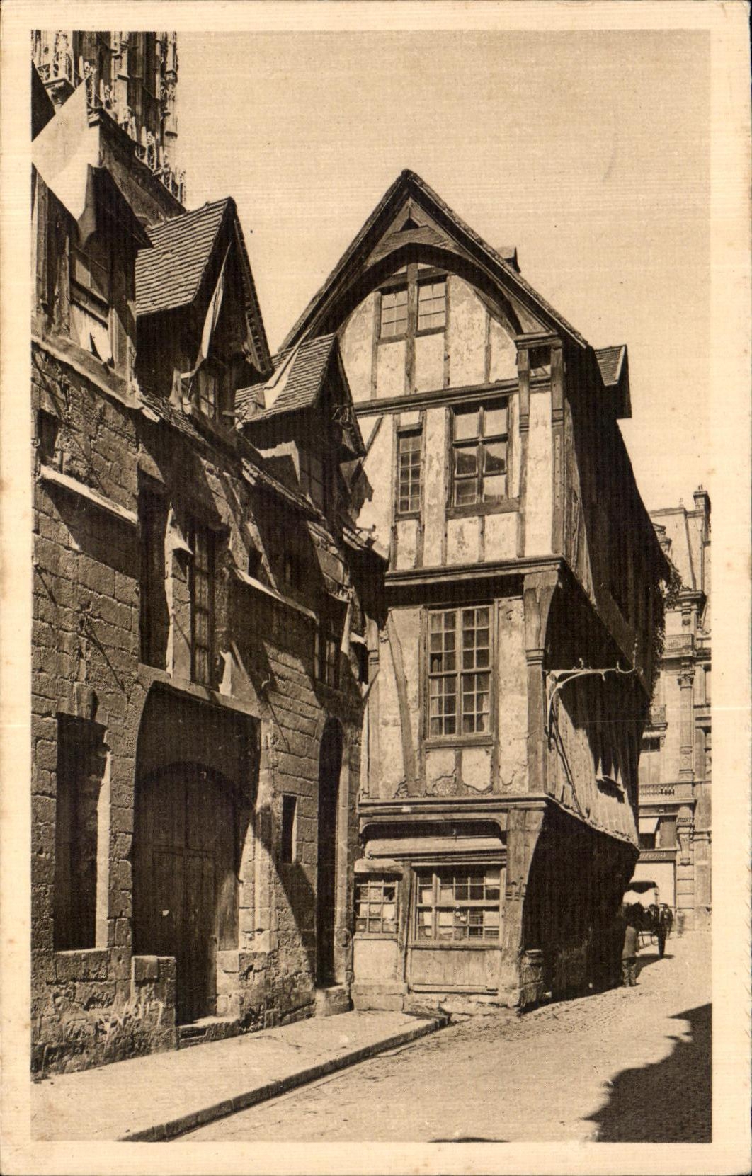 CPA Soft France Rouen Old women Houses street Saint Romain