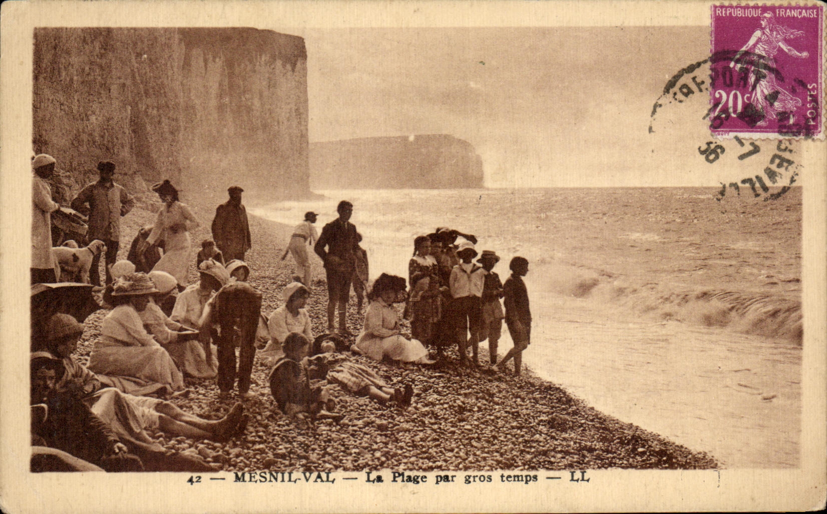 CPA Mesnil Valley the Beach by heavy weather