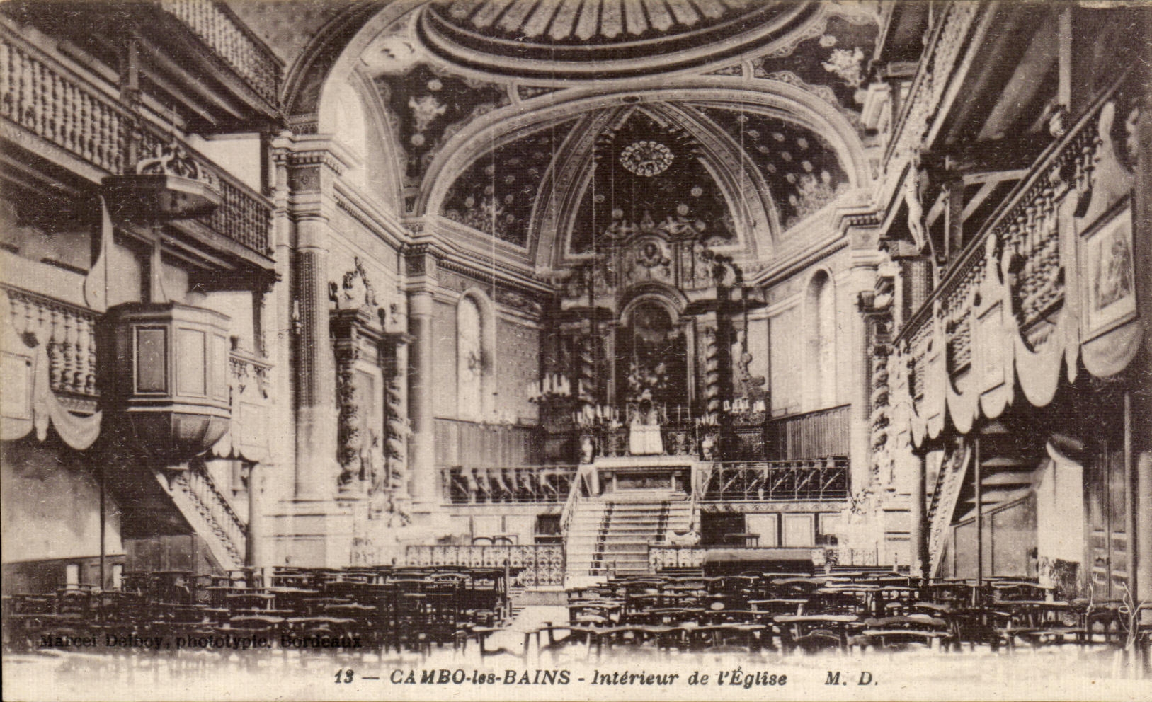 CPA Cambo les Bains Interior of I Church