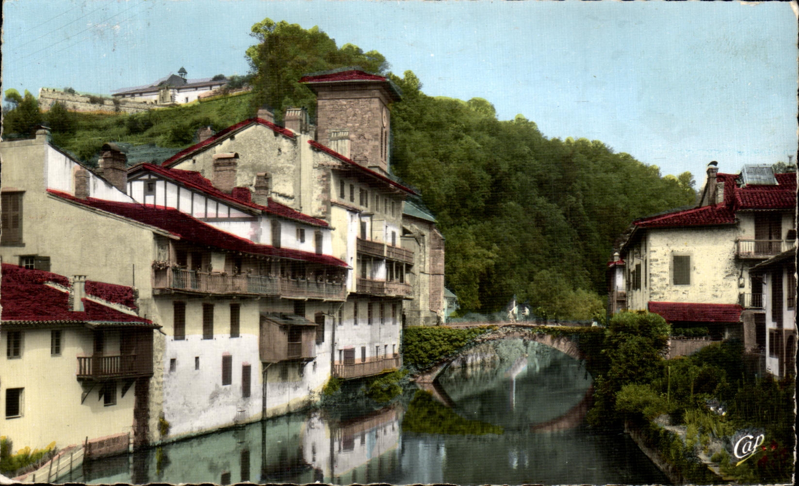 CPA St Jean Foot of Port Old women Houses on Nive