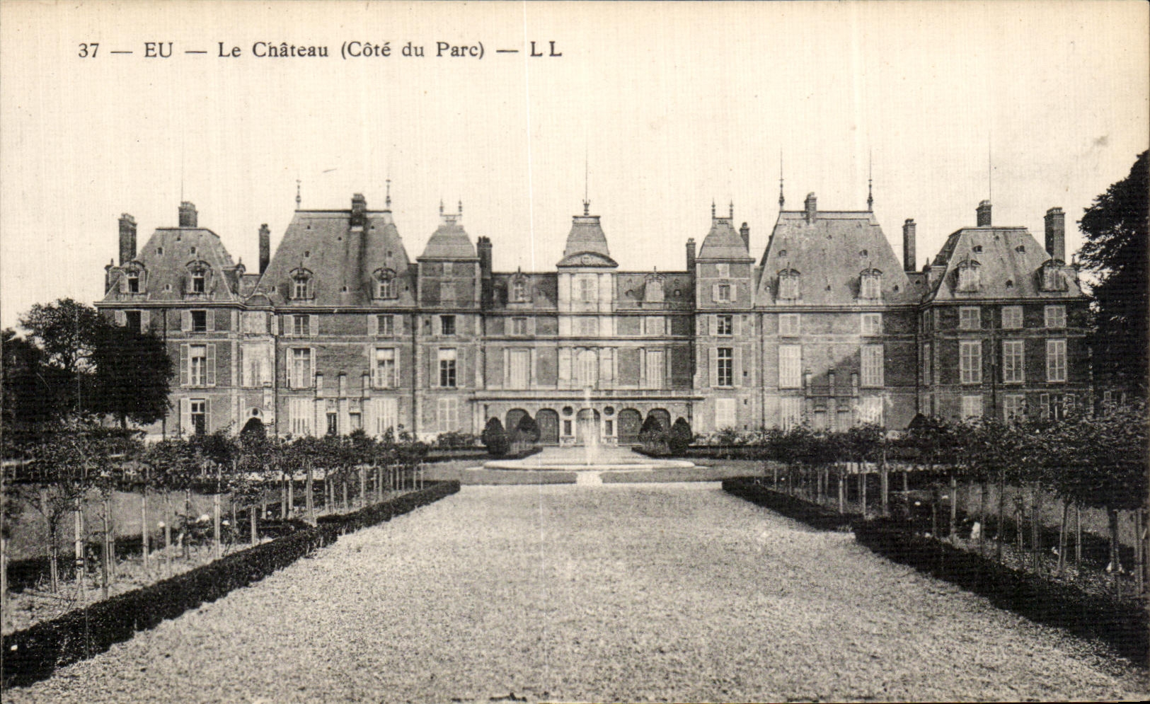 CPA Eu Le Chateau (Cote du Parc)
