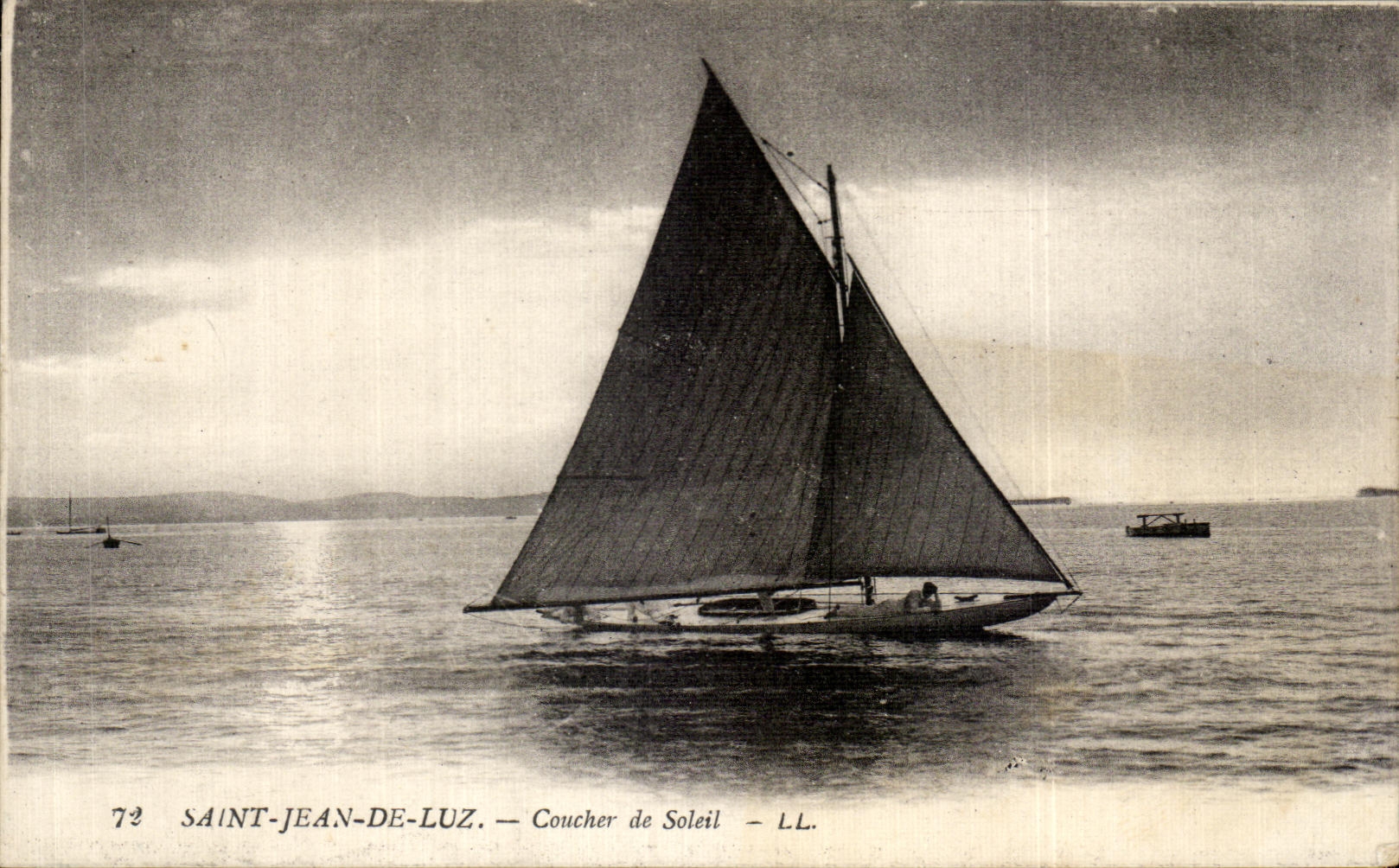 CPA Saint Jean De Luz Coucher de Soleil Bateau