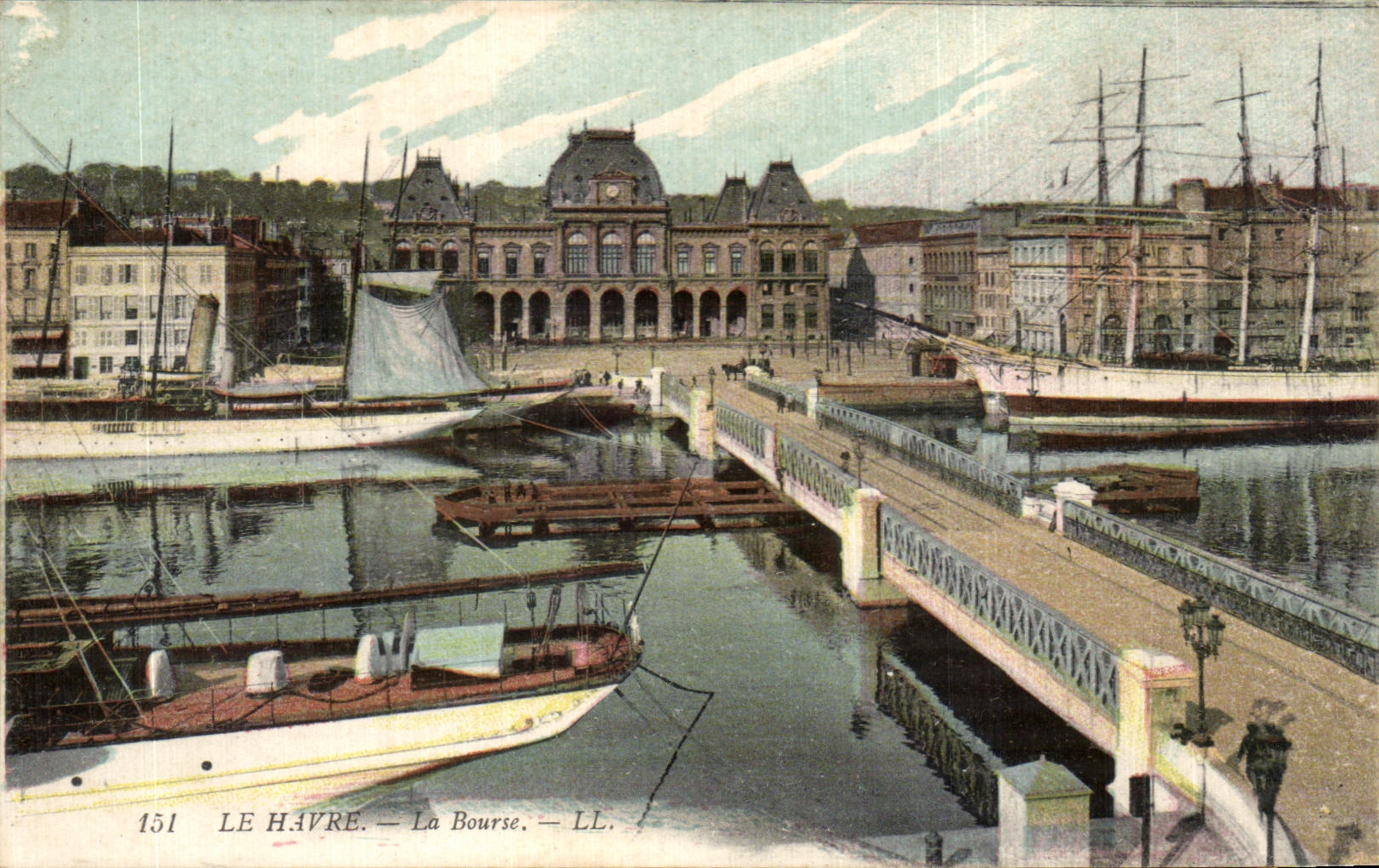 CPA Le Havre La Bourse Bateaux 