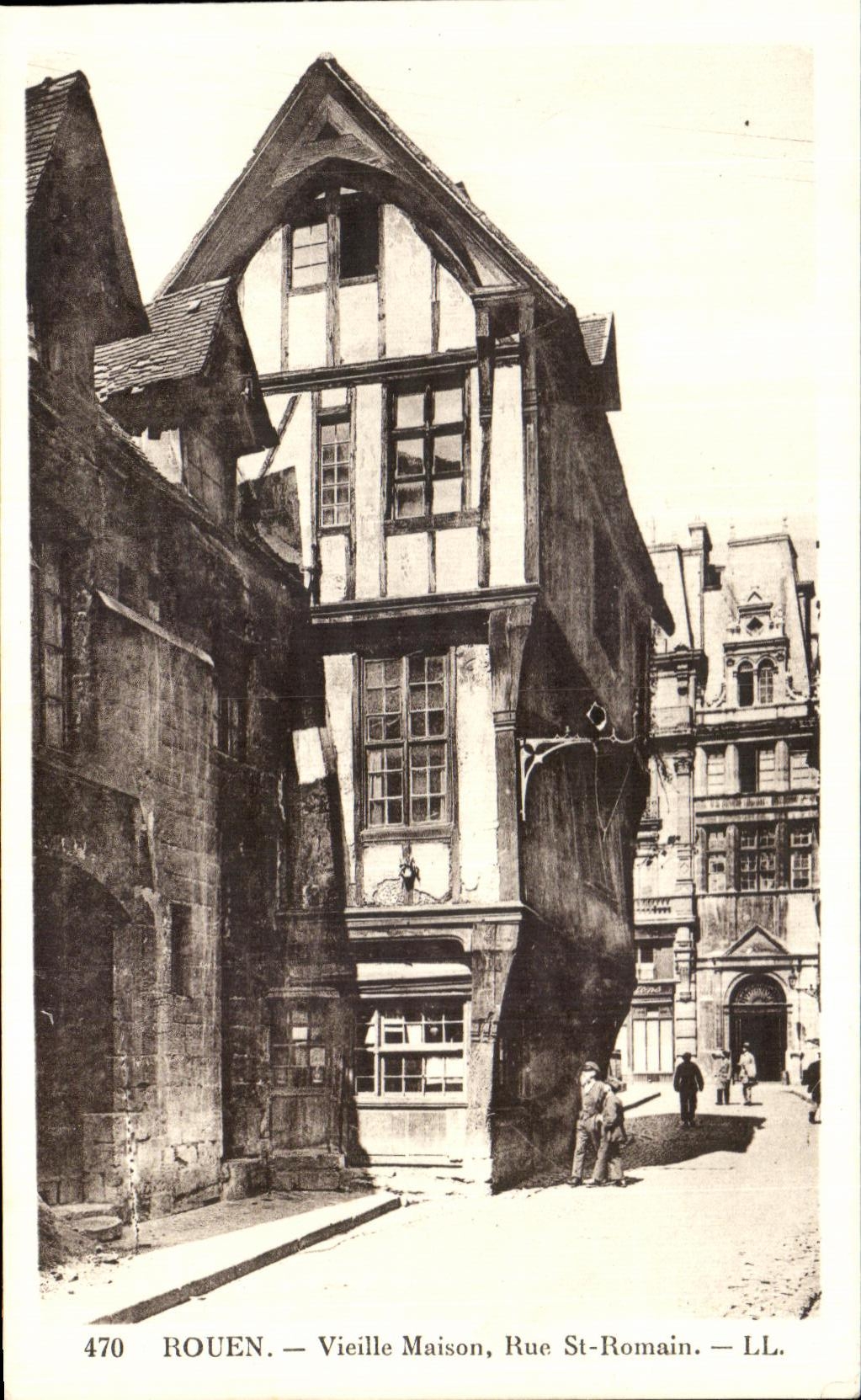 CPA Rouen Old woman House Street St Romain