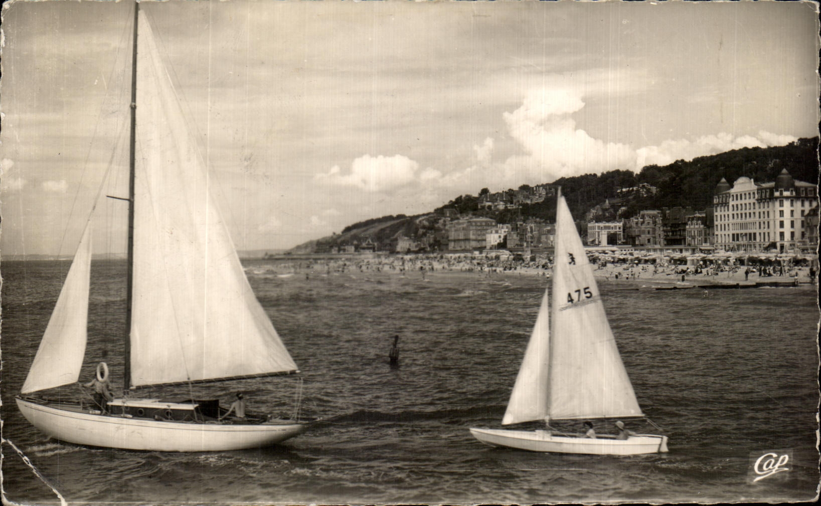CPA Trouville Deauville Yachts and the Beach Boat