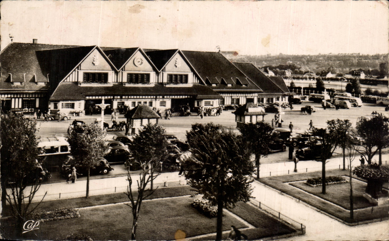 CPA Trouville Deauville La Gare