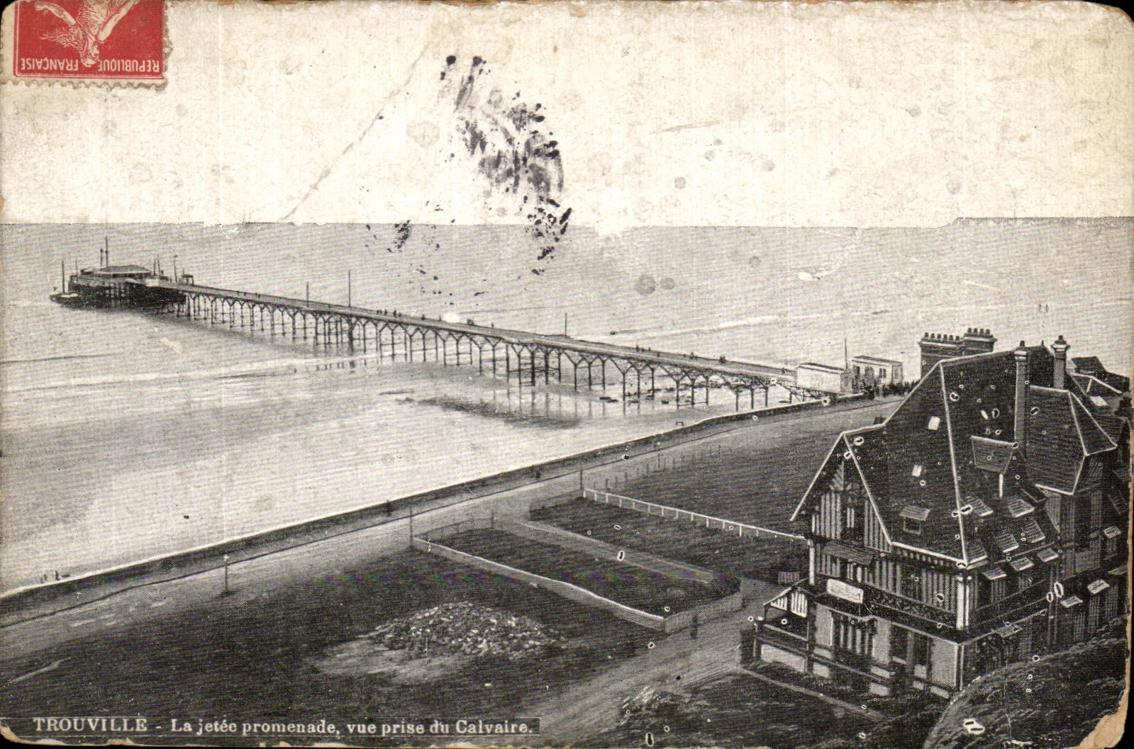 CPA Trouville La jetee promenade vue prise du calvaire