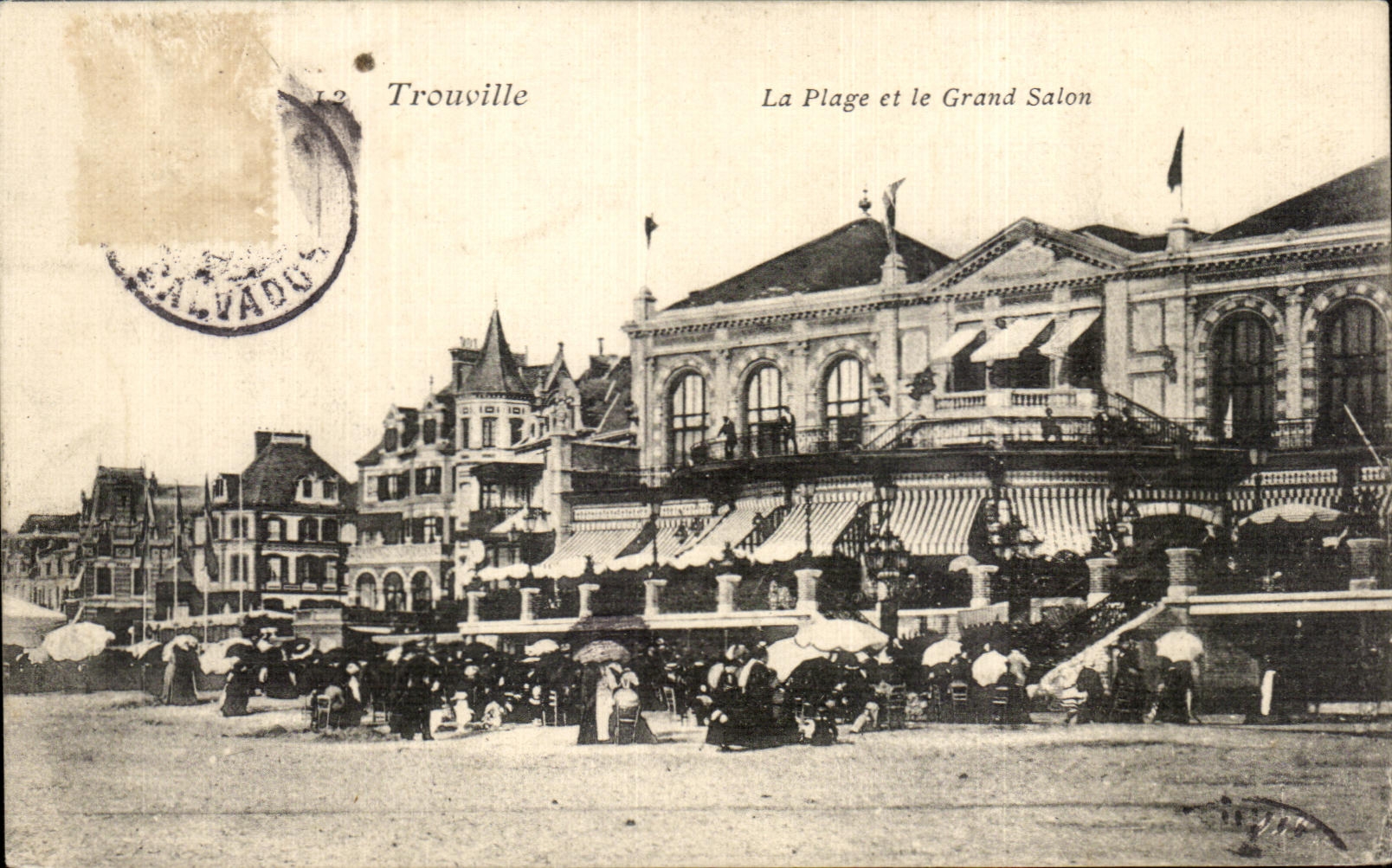 CPA Trouville La Plage et le Grand Salon