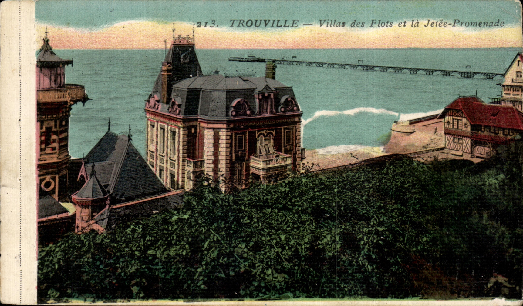 CPA Trouville Villas des Flots et la Jetee Promenade