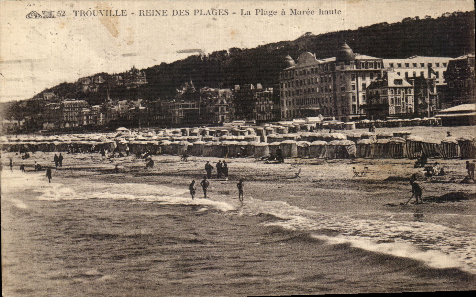CPA Trouville Reine des Plages La Plage a Maree haute
