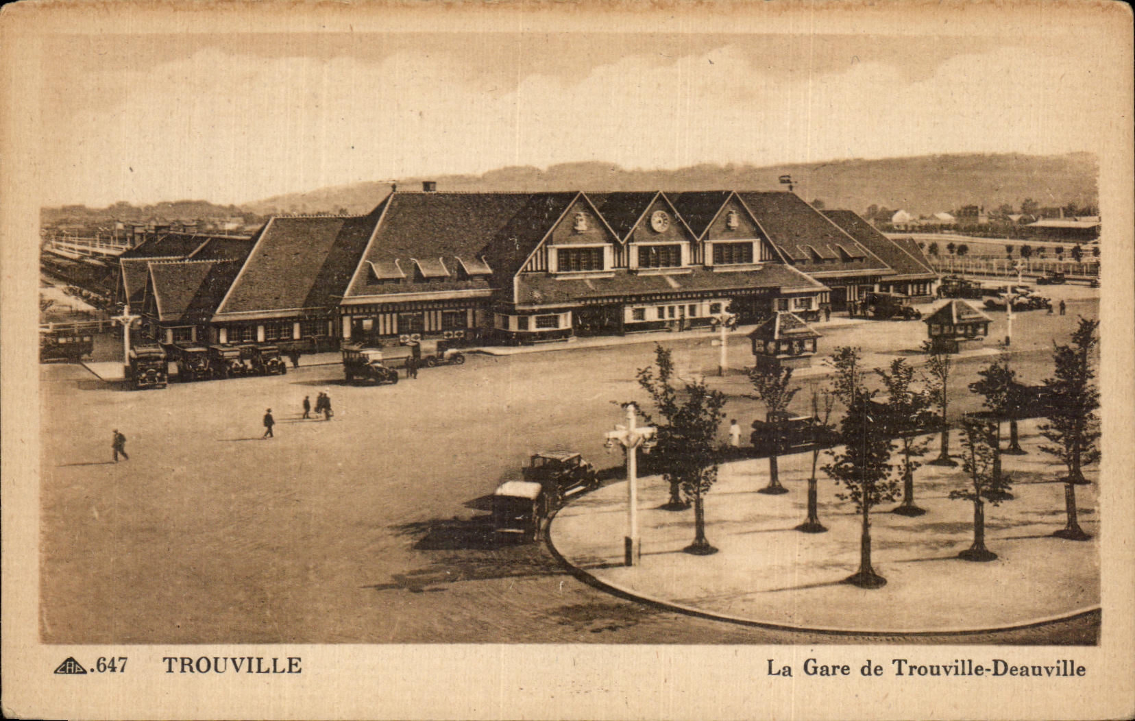 CPA Trouville La Gare de Trouville Deauville