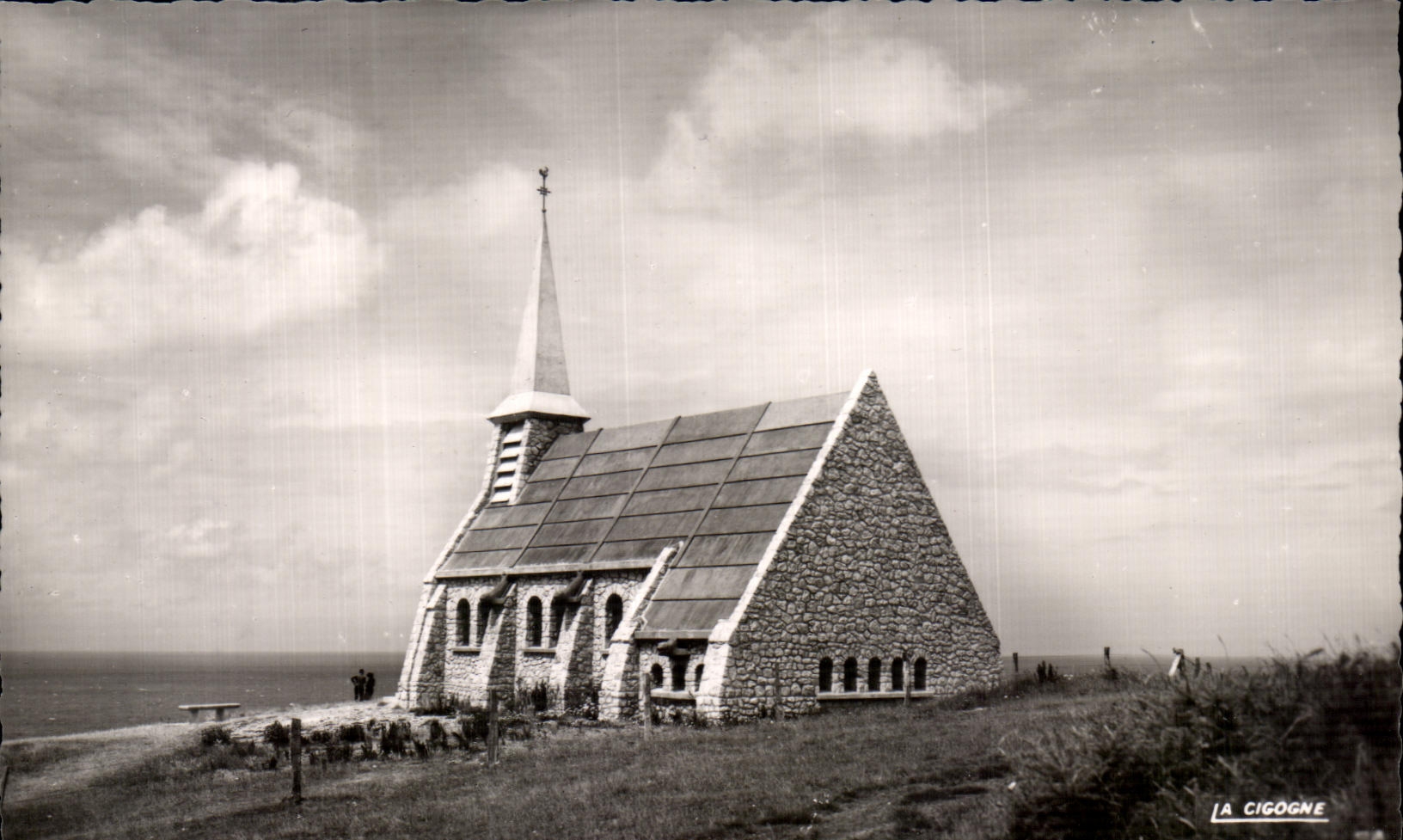 CPA Etretat the new vault on the cliffs upstream