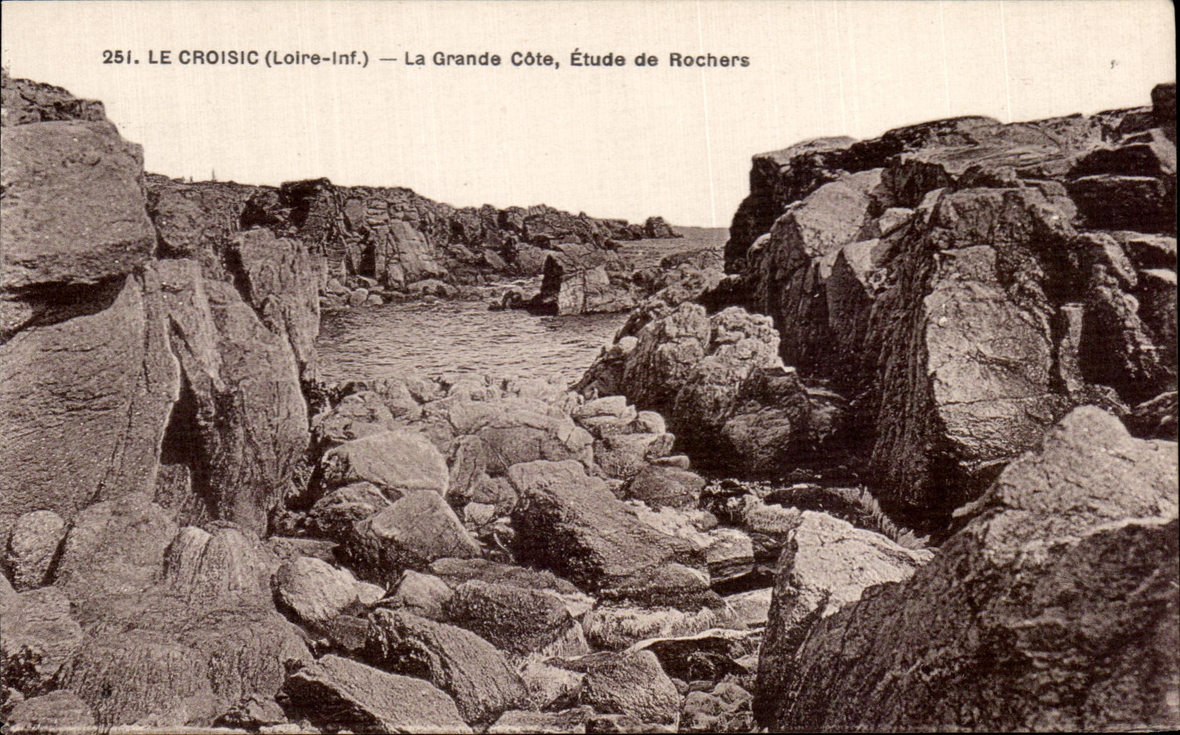 CPA Croisic (the Loire Inf) the Great Dimension Details of Rocks